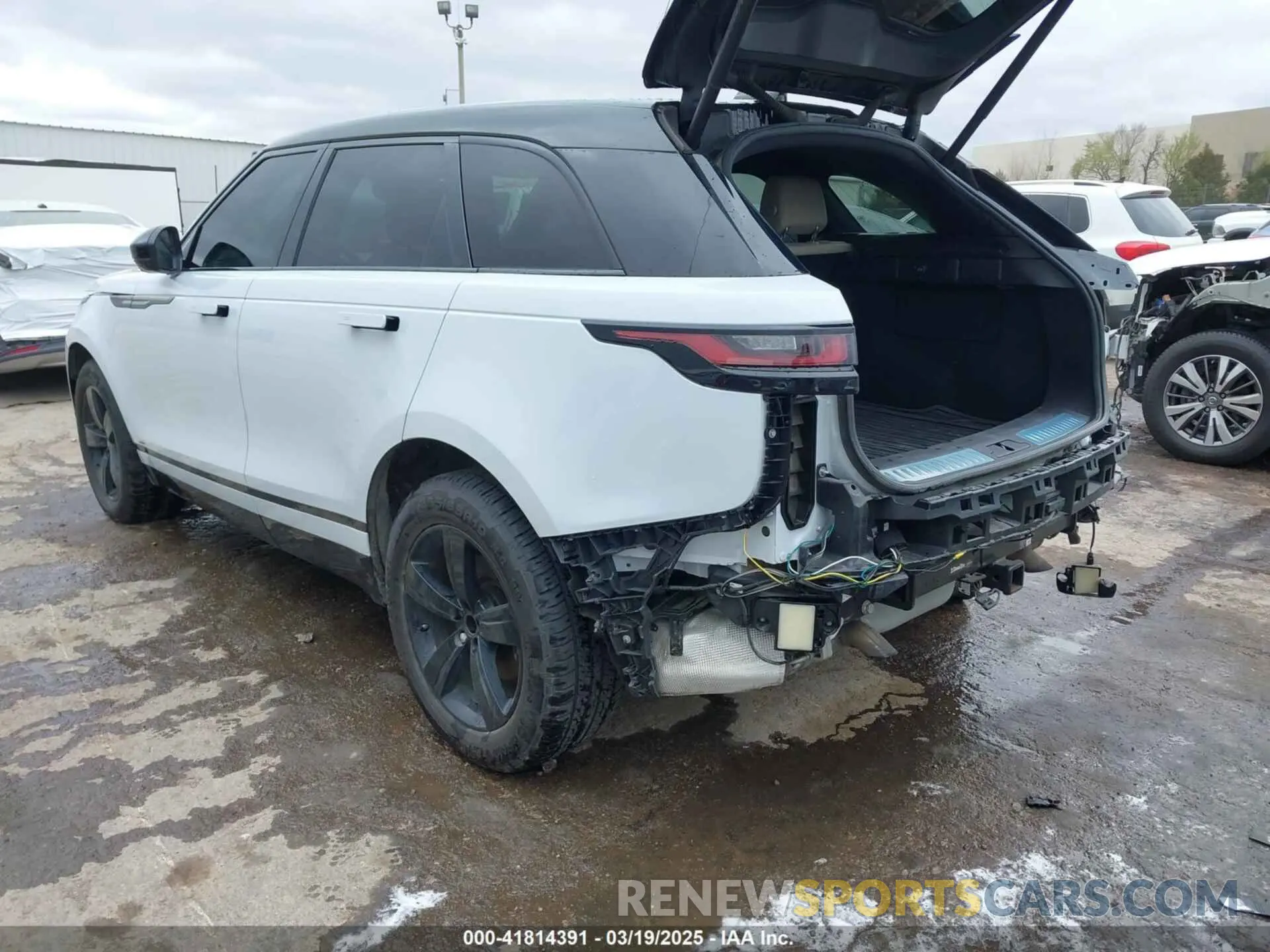3 Photograph of a damaged car SALYK2EX3LA291471 LAND ROVER RANGE ROVER VELAR 2020