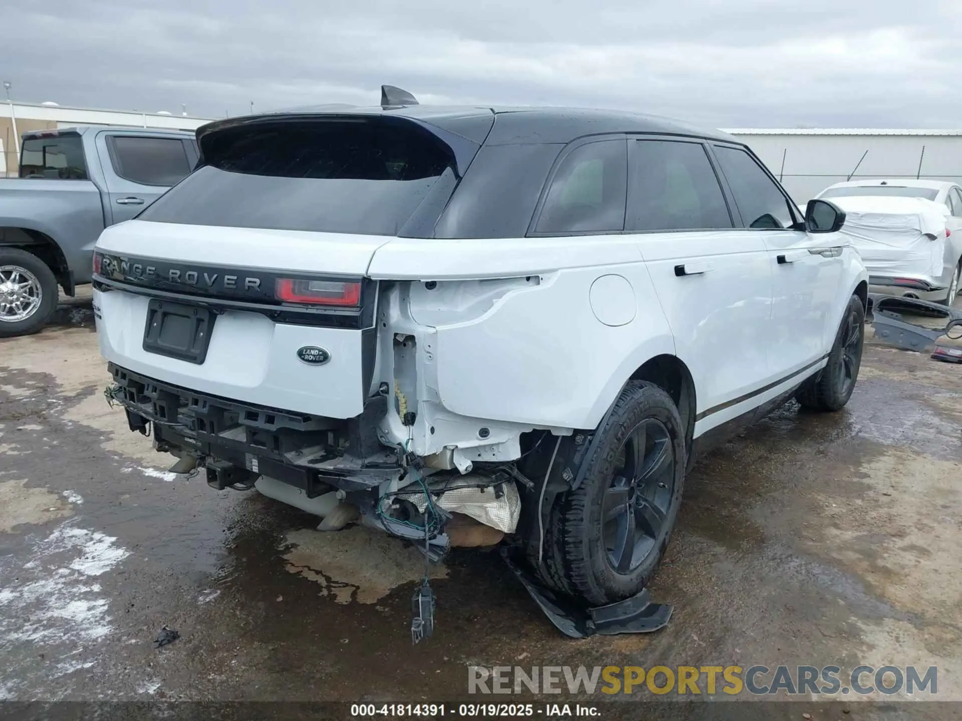 4 Photograph of a damaged car SALYK2EX3LA291471 LAND ROVER RANGE ROVER VELAR 2020