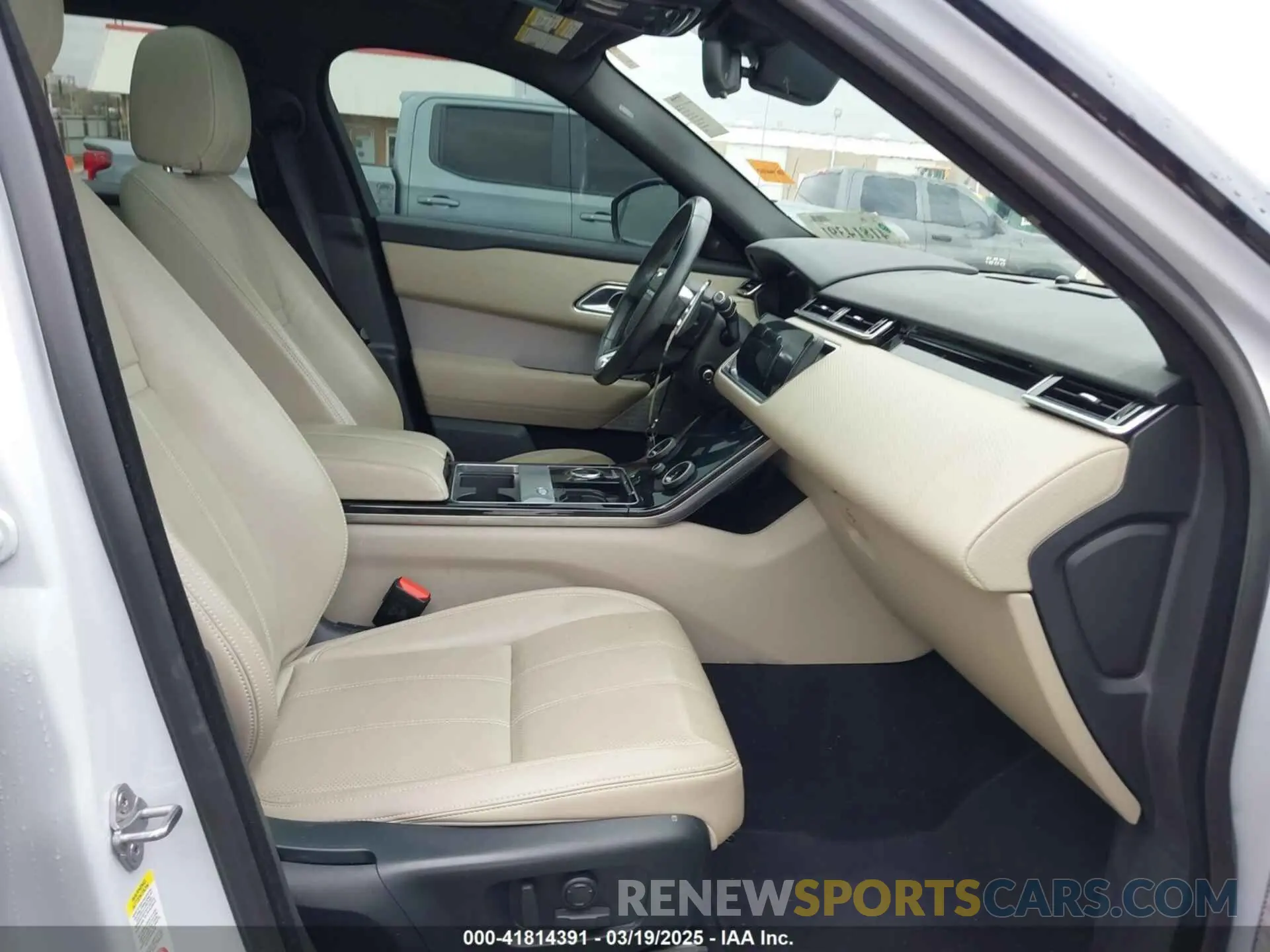 5 Photograph of a damaged car SALYK2EX3LA291471 LAND ROVER RANGE ROVER VELAR 2020