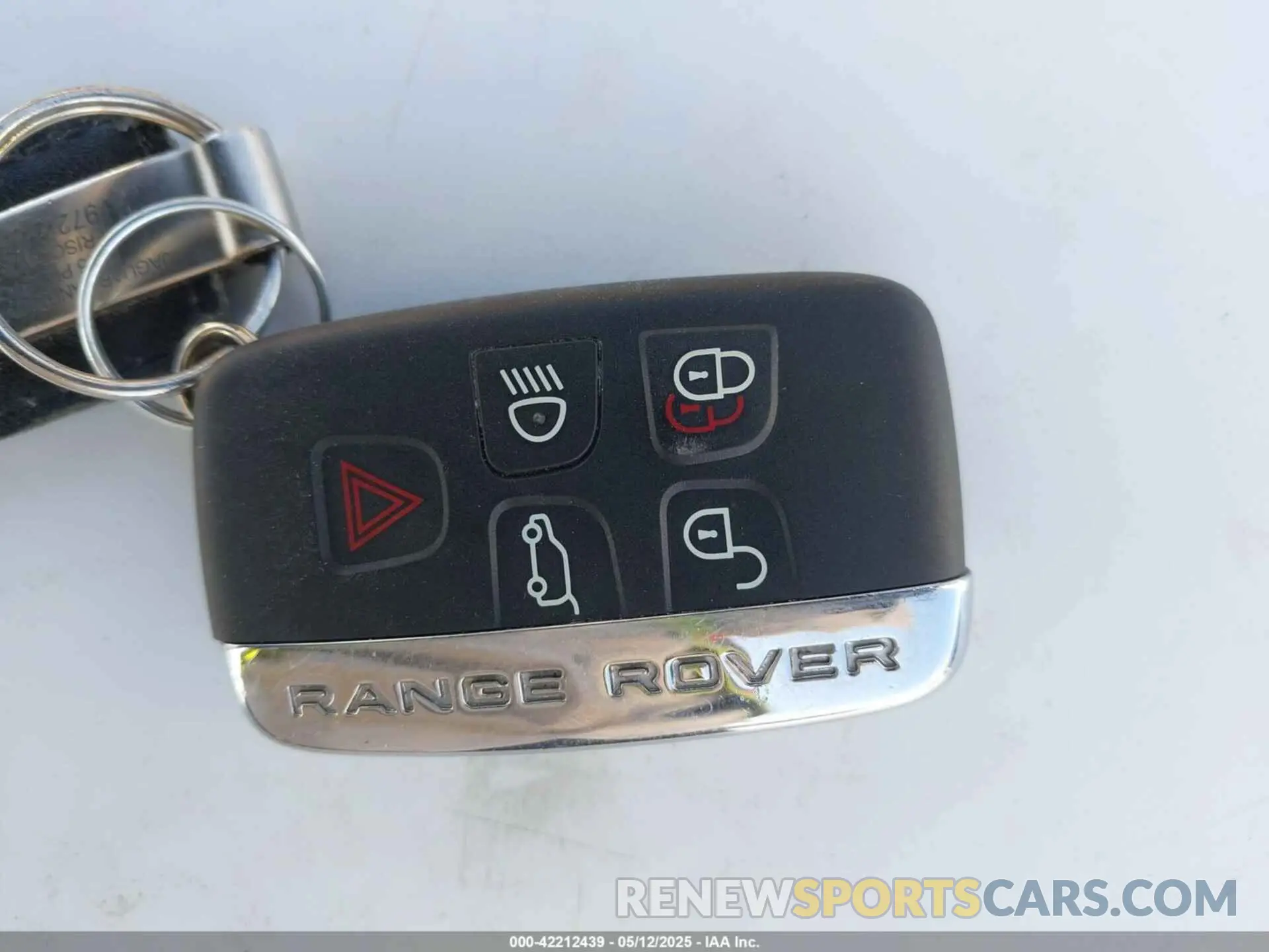 11 Photograph of a damaged car SALYK2EX4LA290992 LAND ROVER RANGE ROVER VELAR 2020