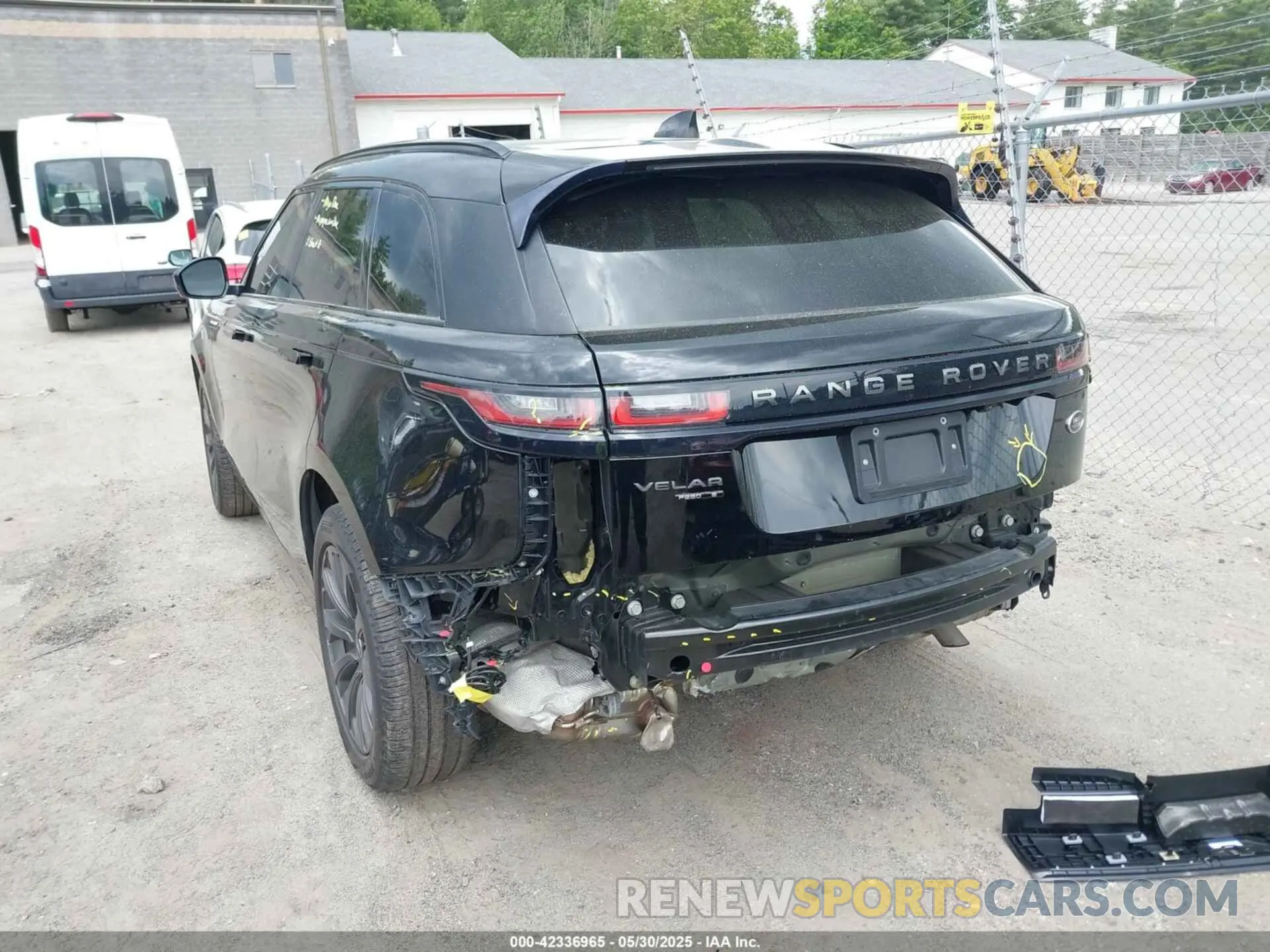 3 Photograph of a damaged car SALYK2EX5LA242336 LAND ROVER RANGE ROVER VELAR 2020
