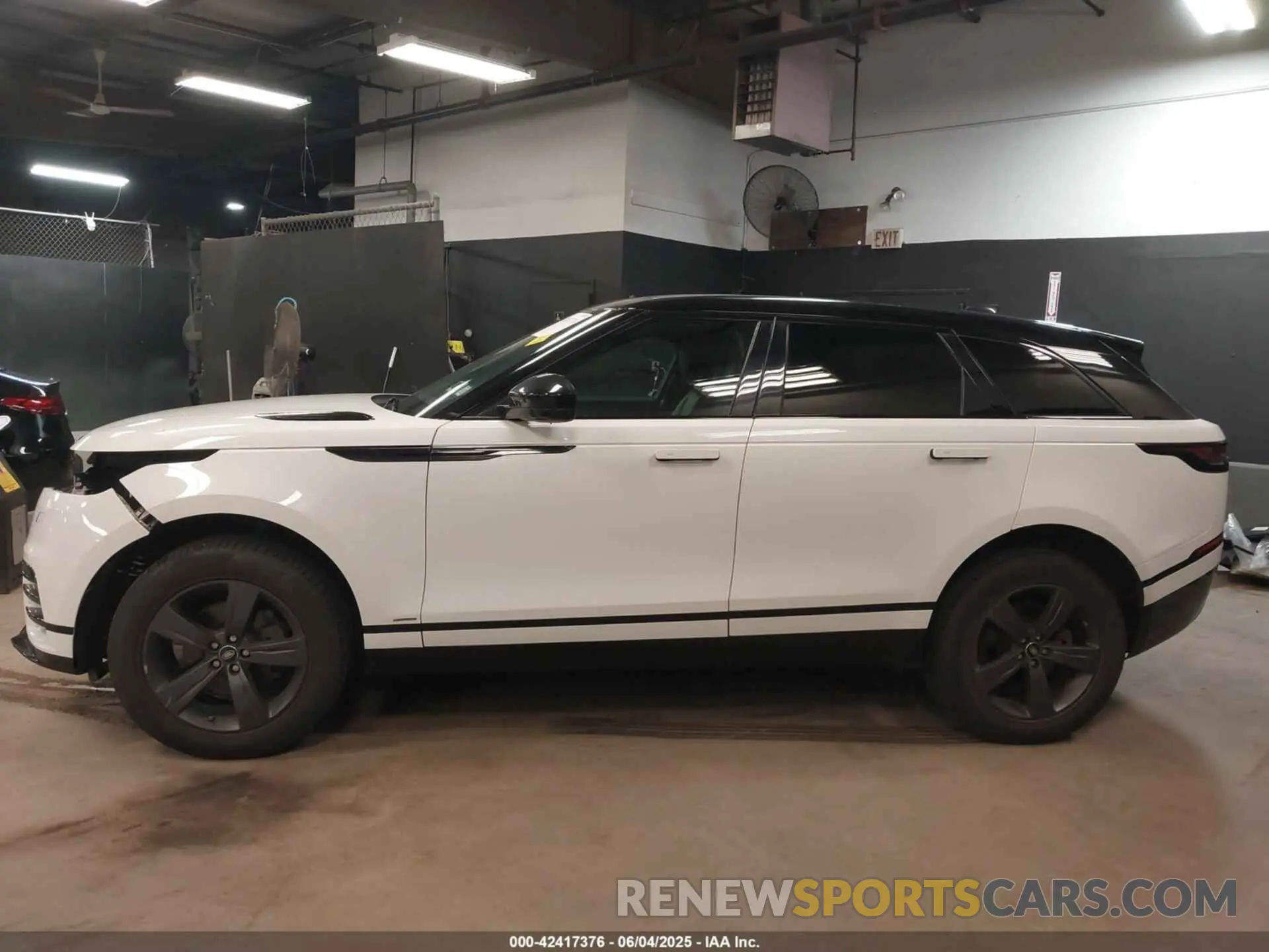 15 Photograph of a damaged car SALYK2EX7LA247845 LAND ROVER RANGE ROVER VELAR 2020