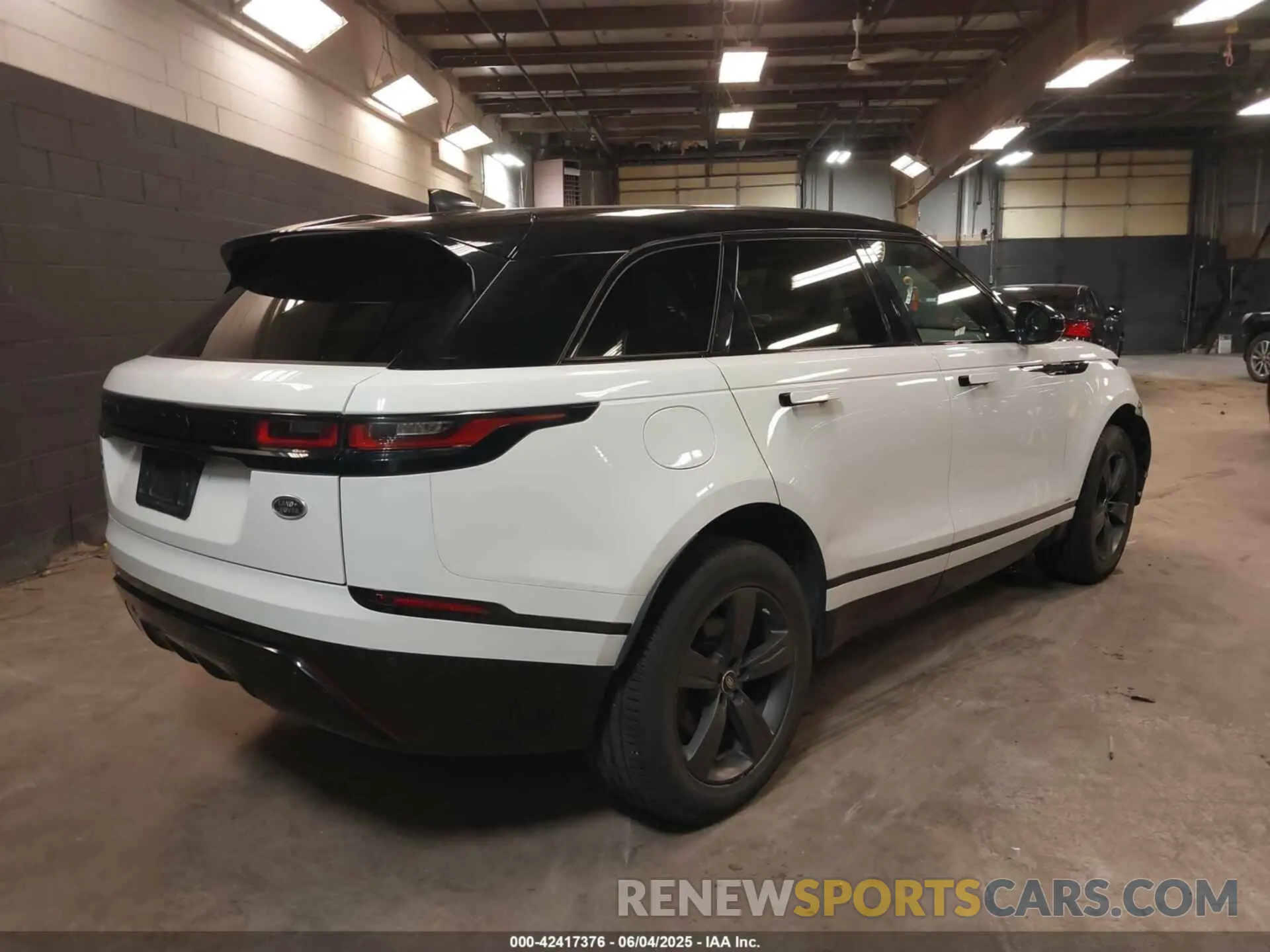 4 Photograph of a damaged car SALYK2EX7LA247845 LAND ROVER RANGE ROVER VELAR 2020