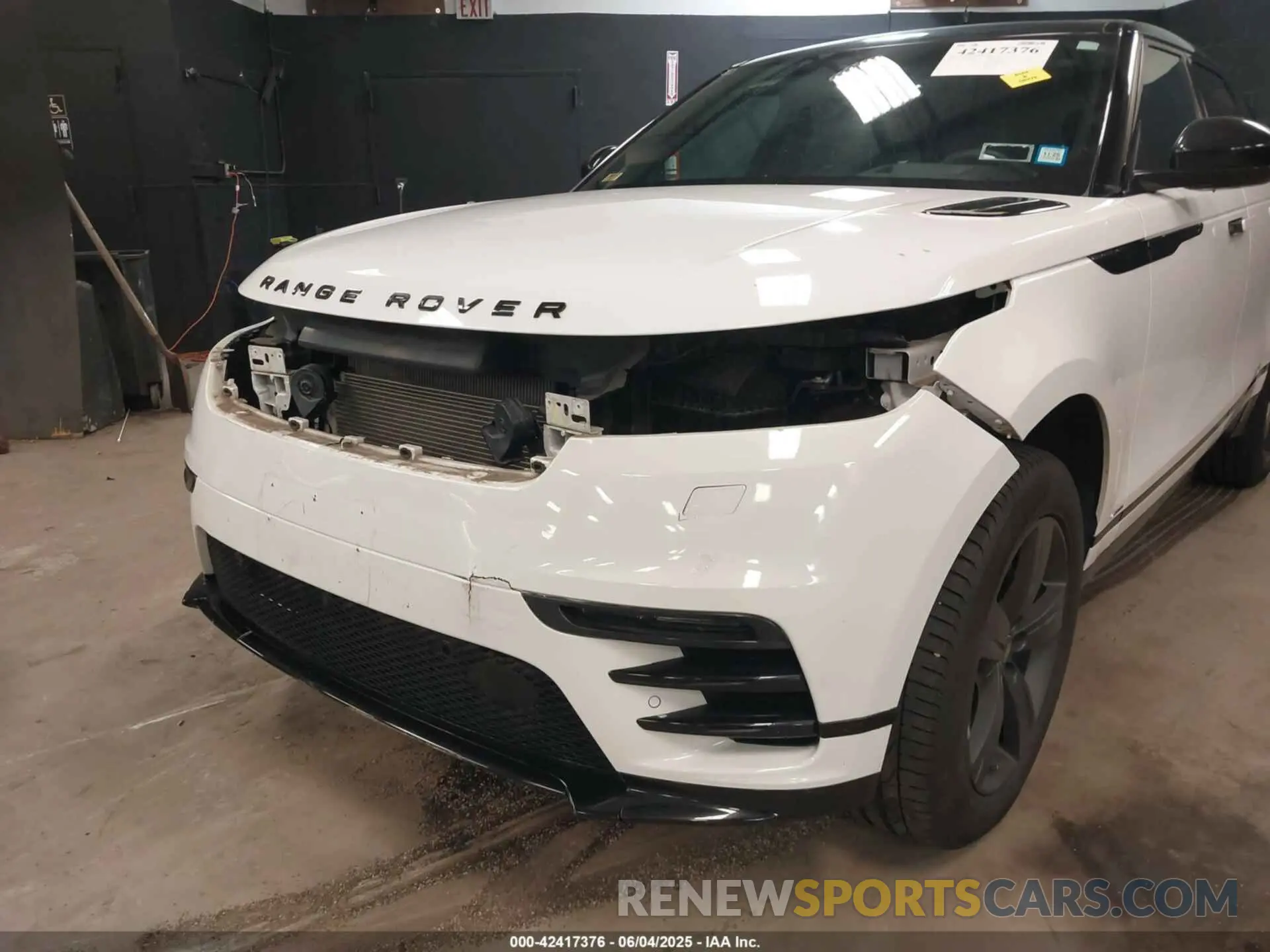 6 Photograph of a damaged car SALYK2EX7LA247845 LAND ROVER RANGE ROVER VELAR 2020