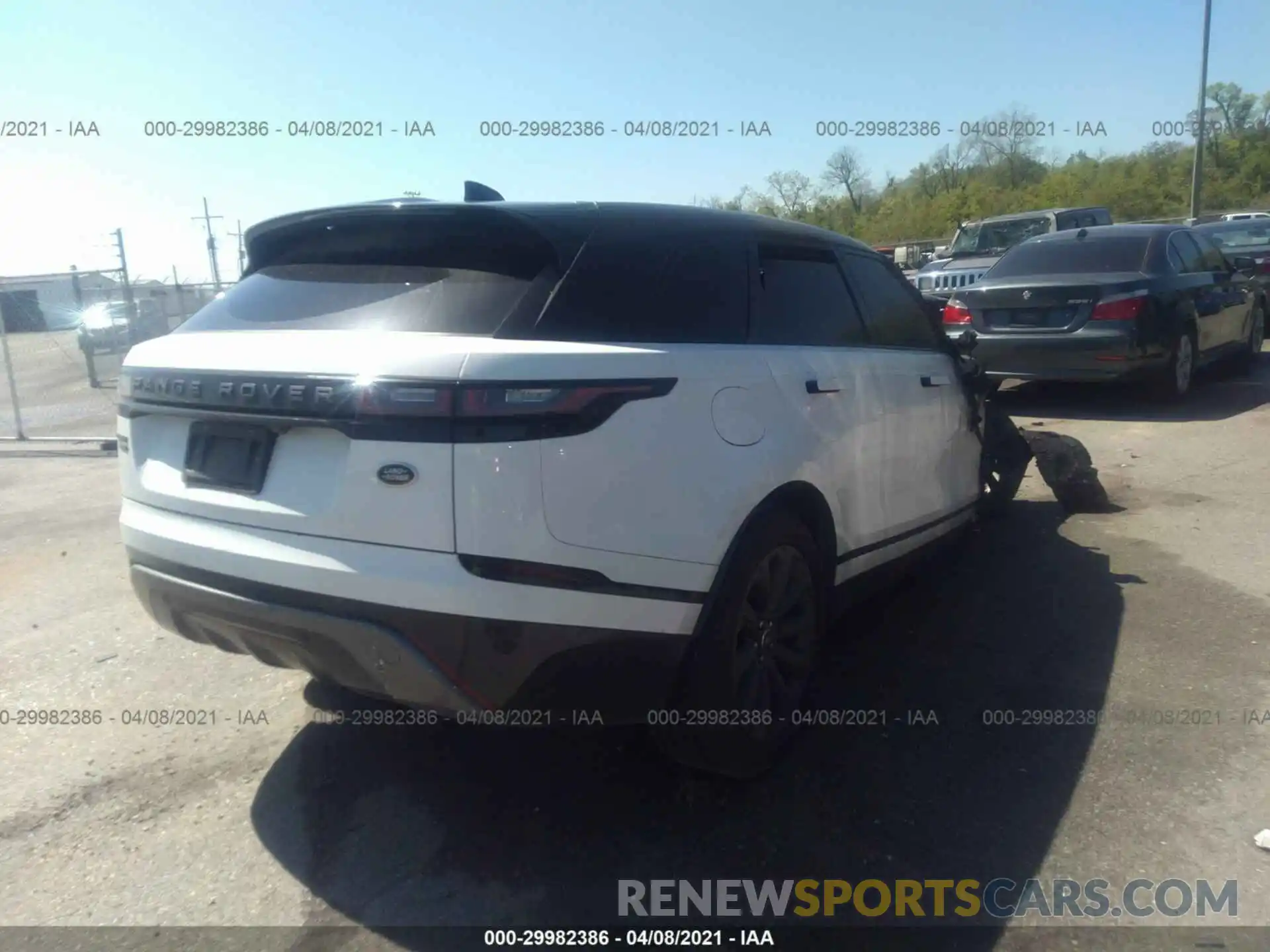 4 Photograph of a damaged car SALYK2EX7LA267643 LAND ROVER RANGE ROVER VELAR 2020