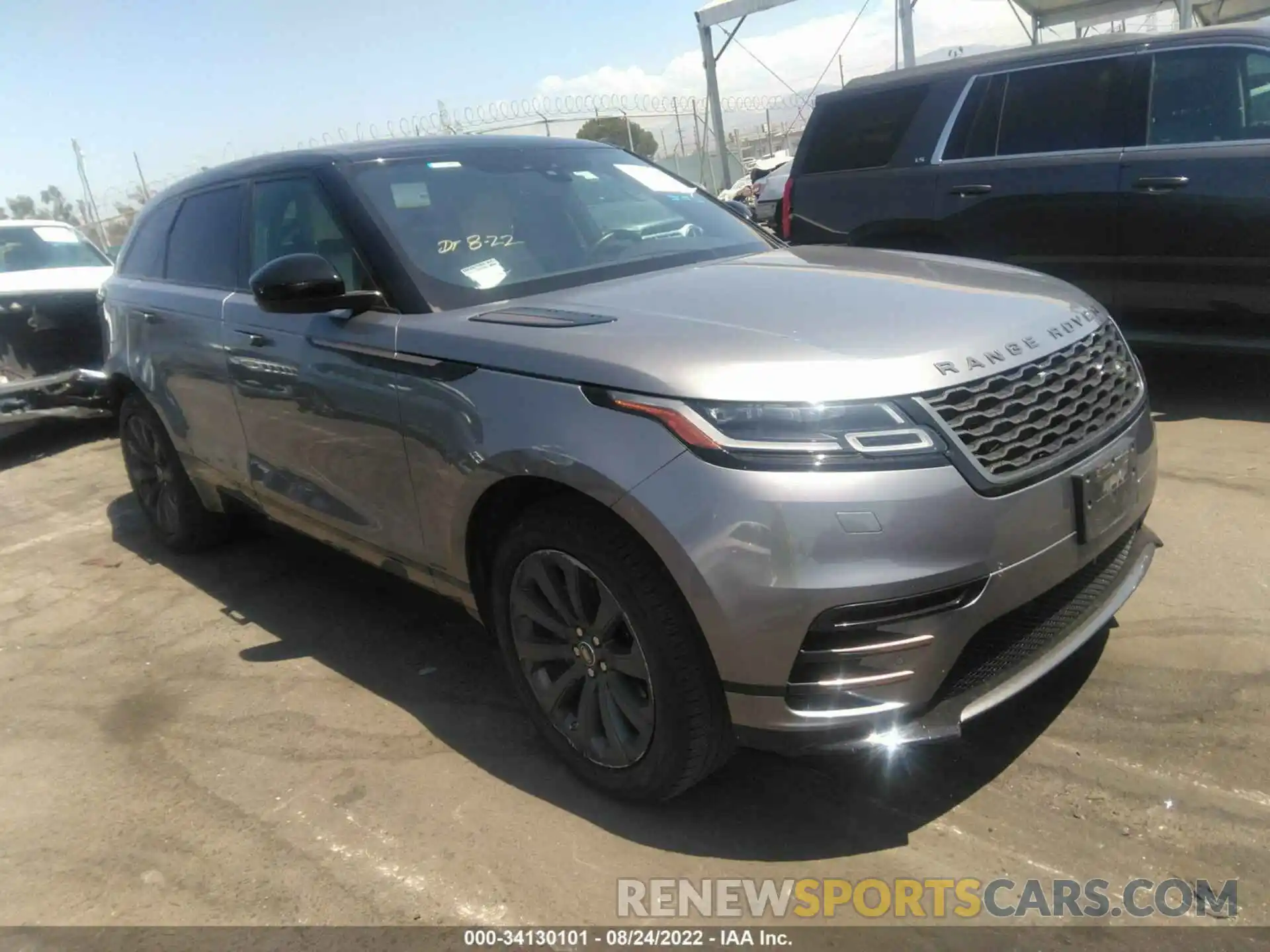 1 Photograph of a damaged car SALYK2EX8LA239981 LAND ROVER RANGE ROVER VELAR 2020