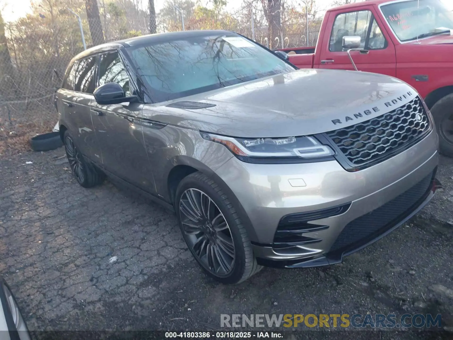1 Photograph of a damaged car SALYK2EX8LA275671 LAND ROVER RANGE ROVER VELAR 2020