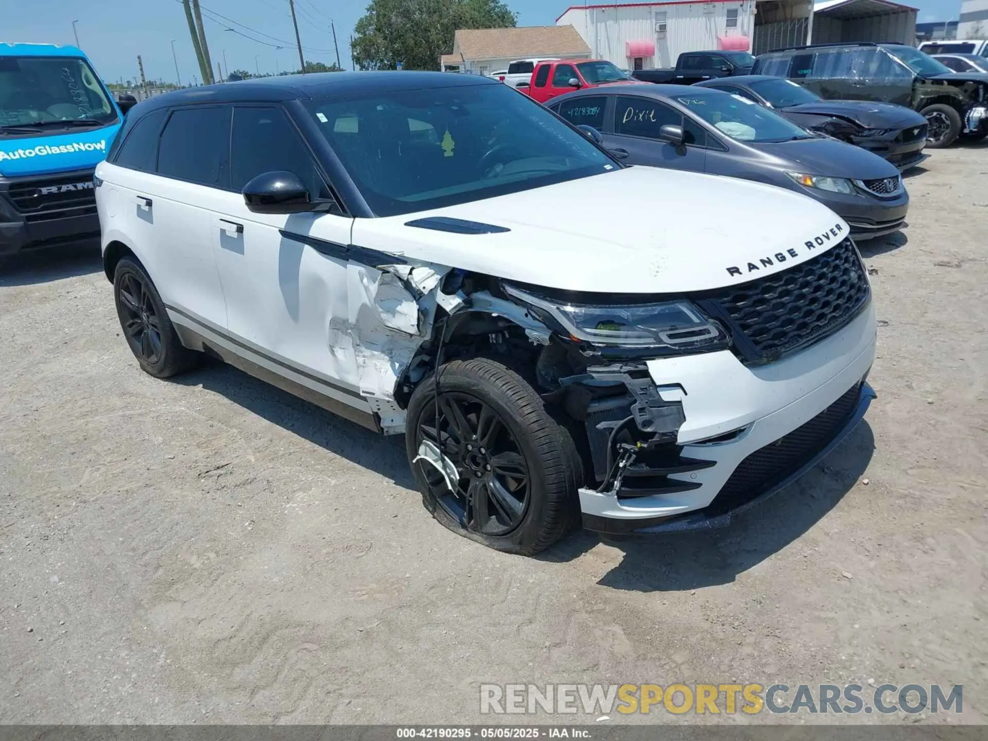 1 Photograph of a damaged car SALYK2EX9LA252092 LAND ROVER RANGE ROVER VELAR 2020