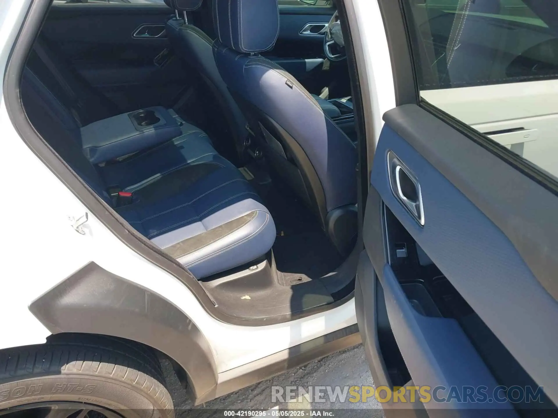 8 Photograph of a damaged car SALYK2EX9LA252092 LAND ROVER RANGE ROVER VELAR 2020
