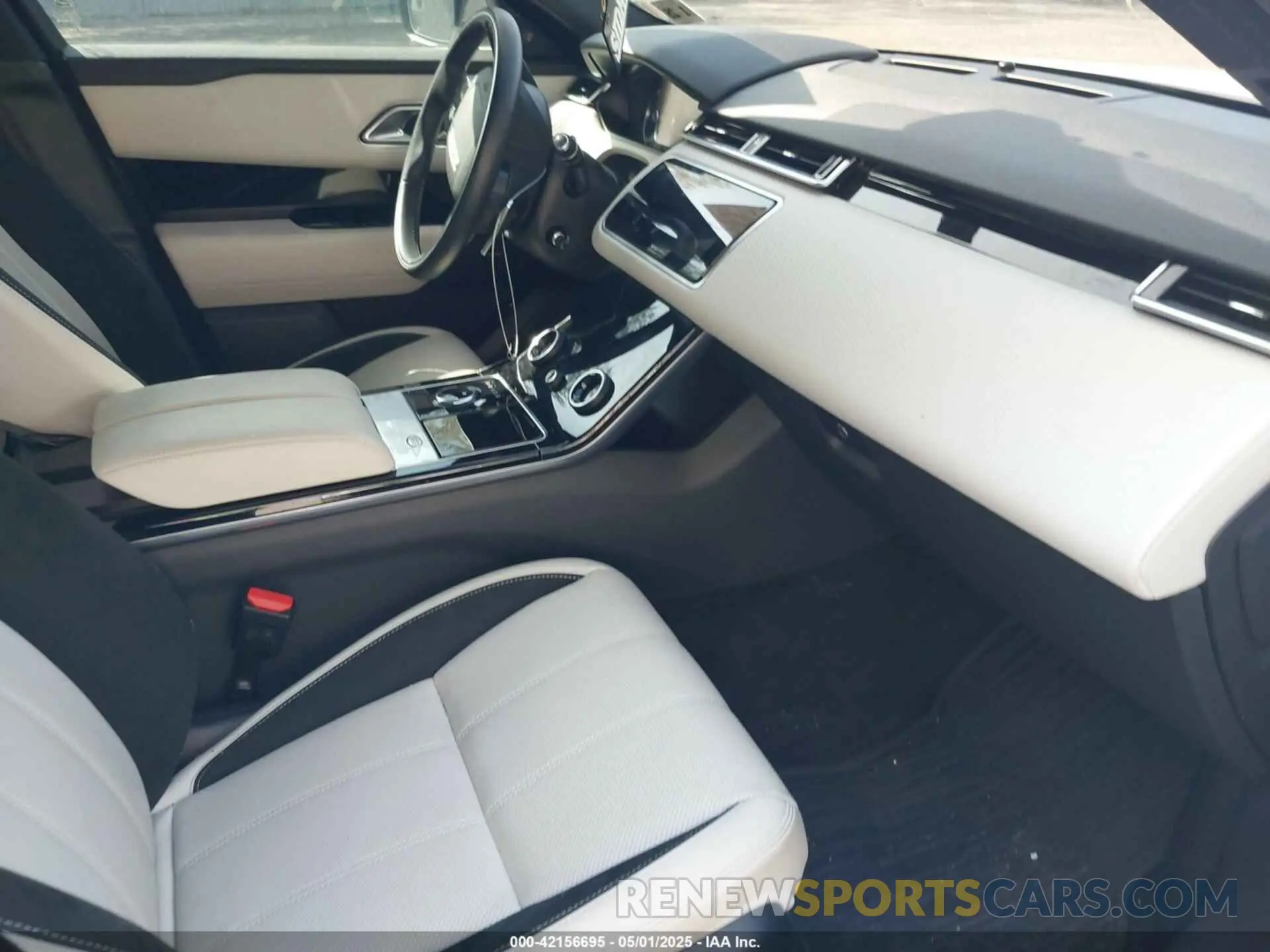 5 Photograph of a damaged car SALYK2EX9LA261388 LAND ROVER RANGE ROVER VELAR 2020