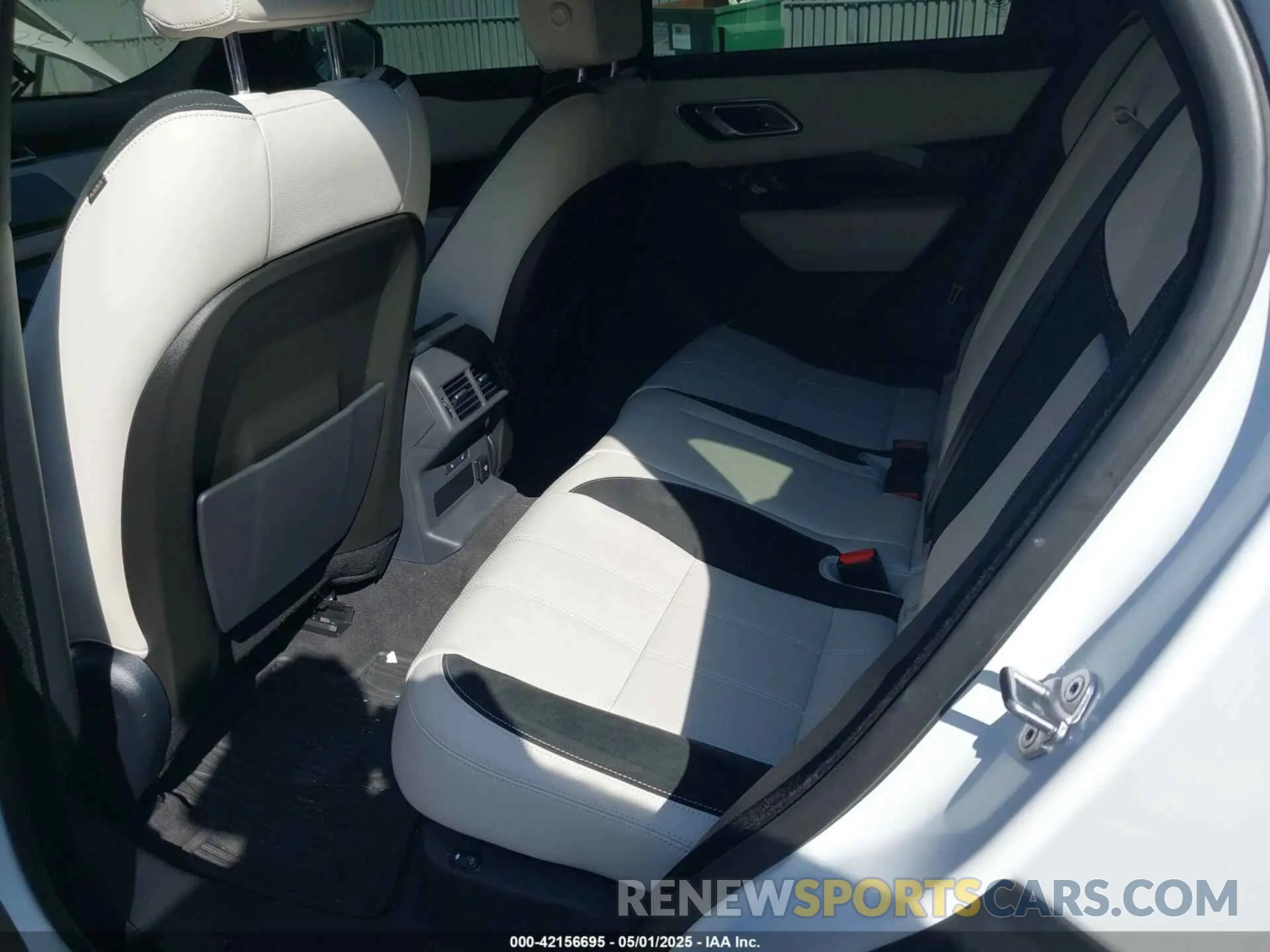 8 Photograph of a damaged car SALYK2EX9LA261388 LAND ROVER RANGE ROVER VELAR 2020