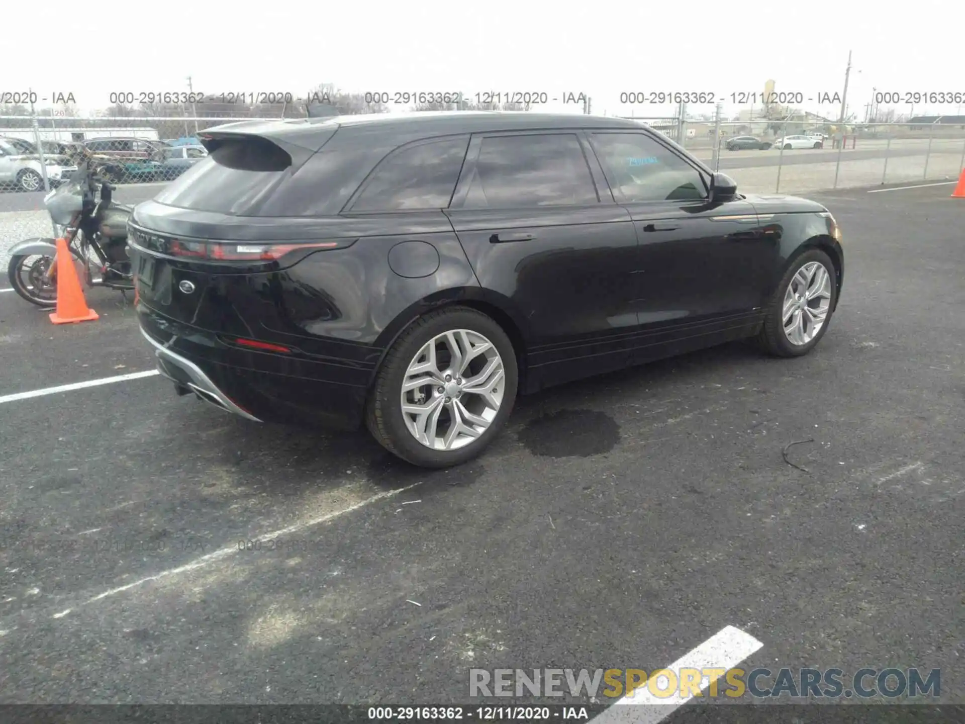 4 Photograph of a damaged car SALYK2FV1LA270115 LAND ROVER RANGE ROVER VELAR 2020