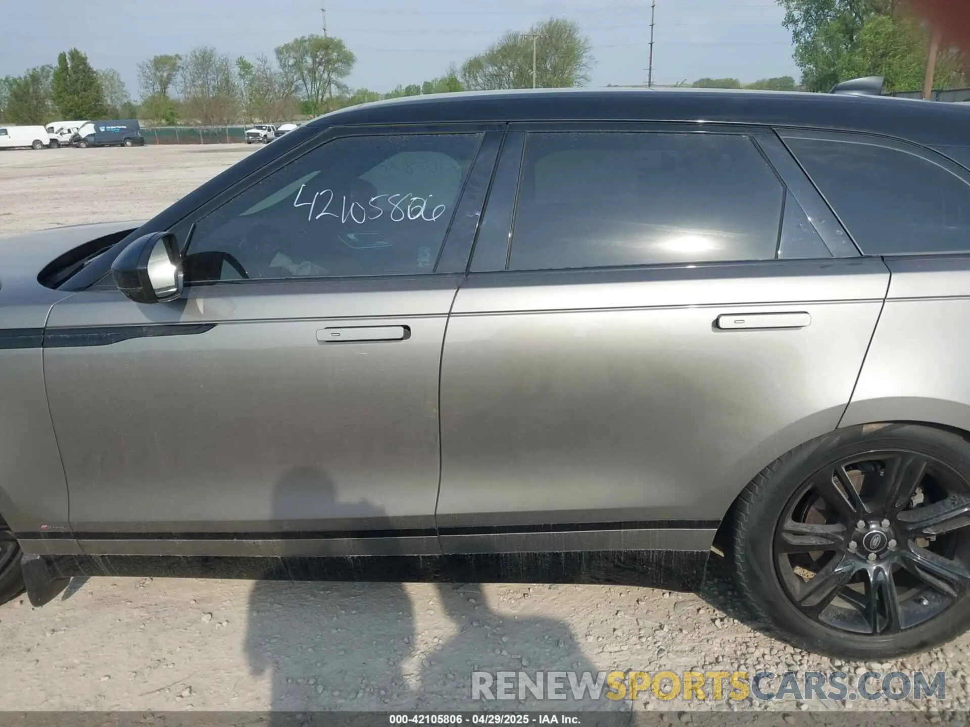 14 Photograph of a damaged car SALYK2FV8LA243025 LAND ROVER RANGE ROVER VELAR 2020