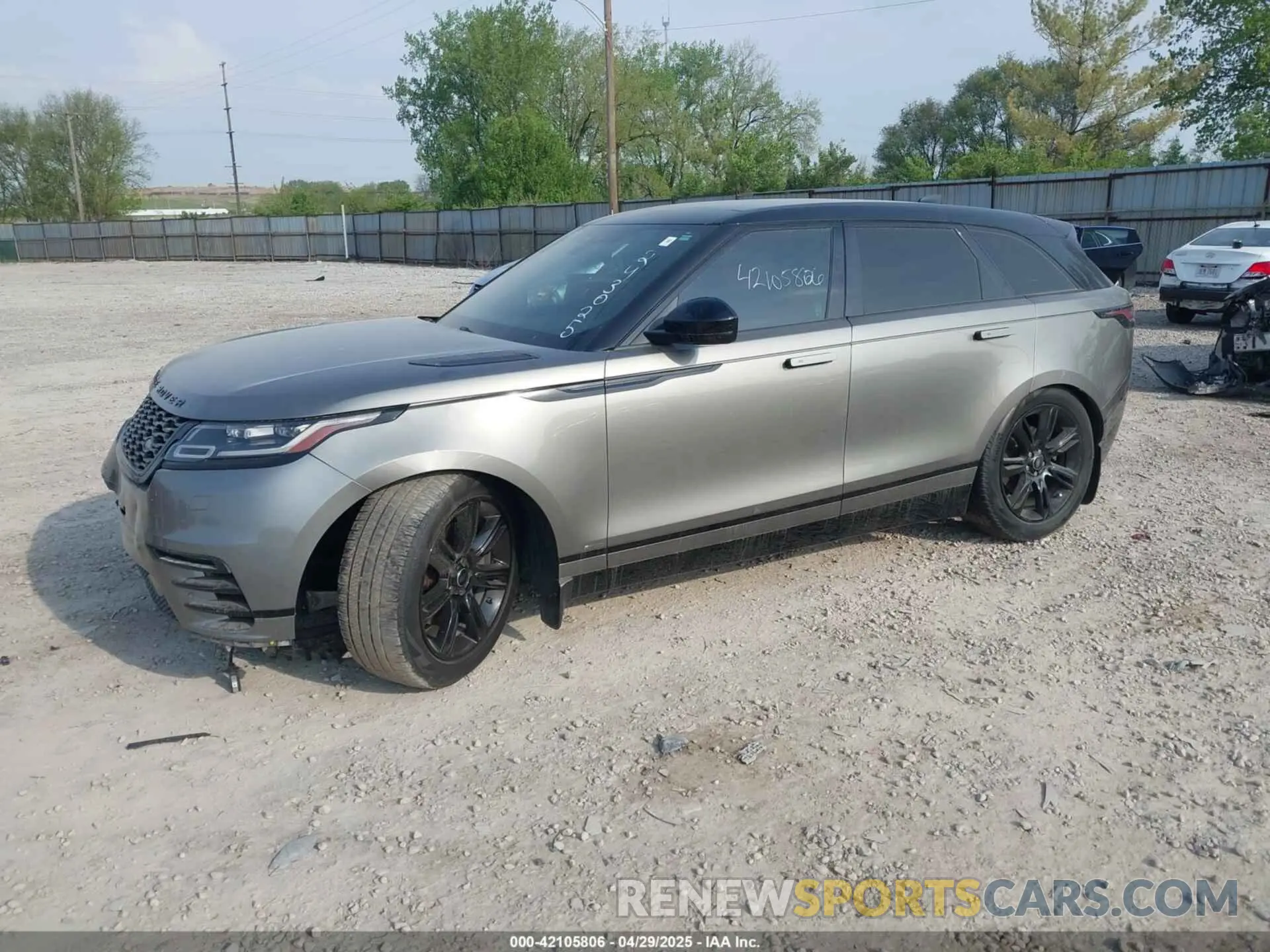 2 Photograph of a damaged car SALYK2FV8LA243025 LAND ROVER RANGE ROVER VELAR 2020