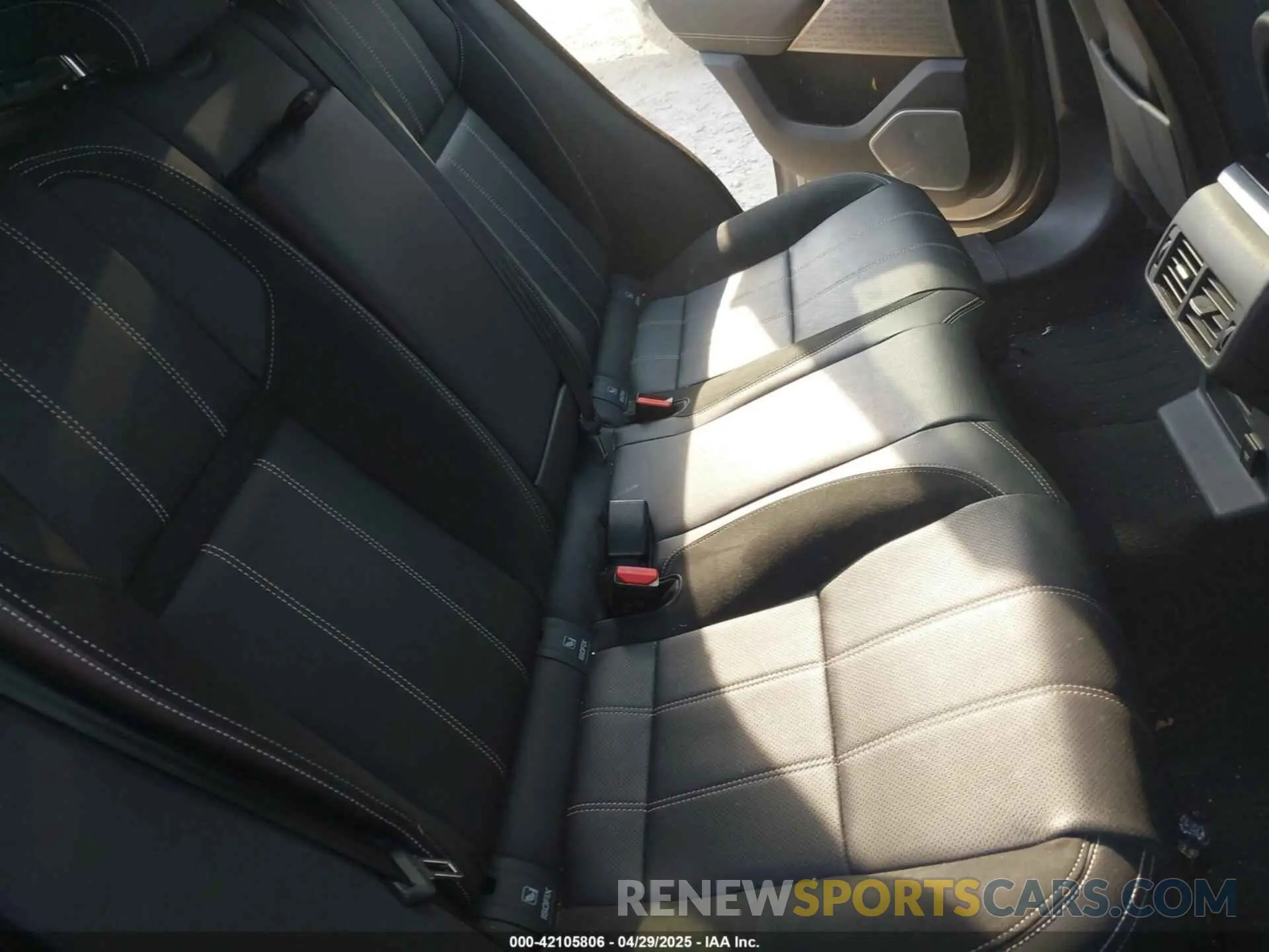 8 Photograph of a damaged car SALYK2FV8LA243025 LAND ROVER RANGE ROVER VELAR 2020
