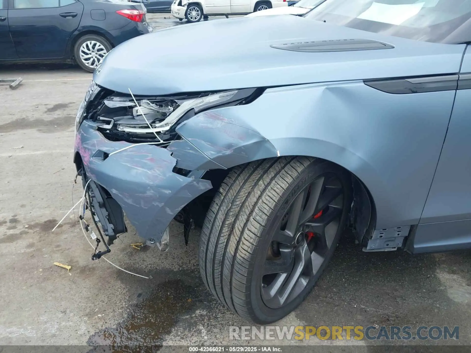 17 Photograph of a damaged car SALYU2EE1LA257148 LAND ROVER RANGE ROVER VELAR 2020