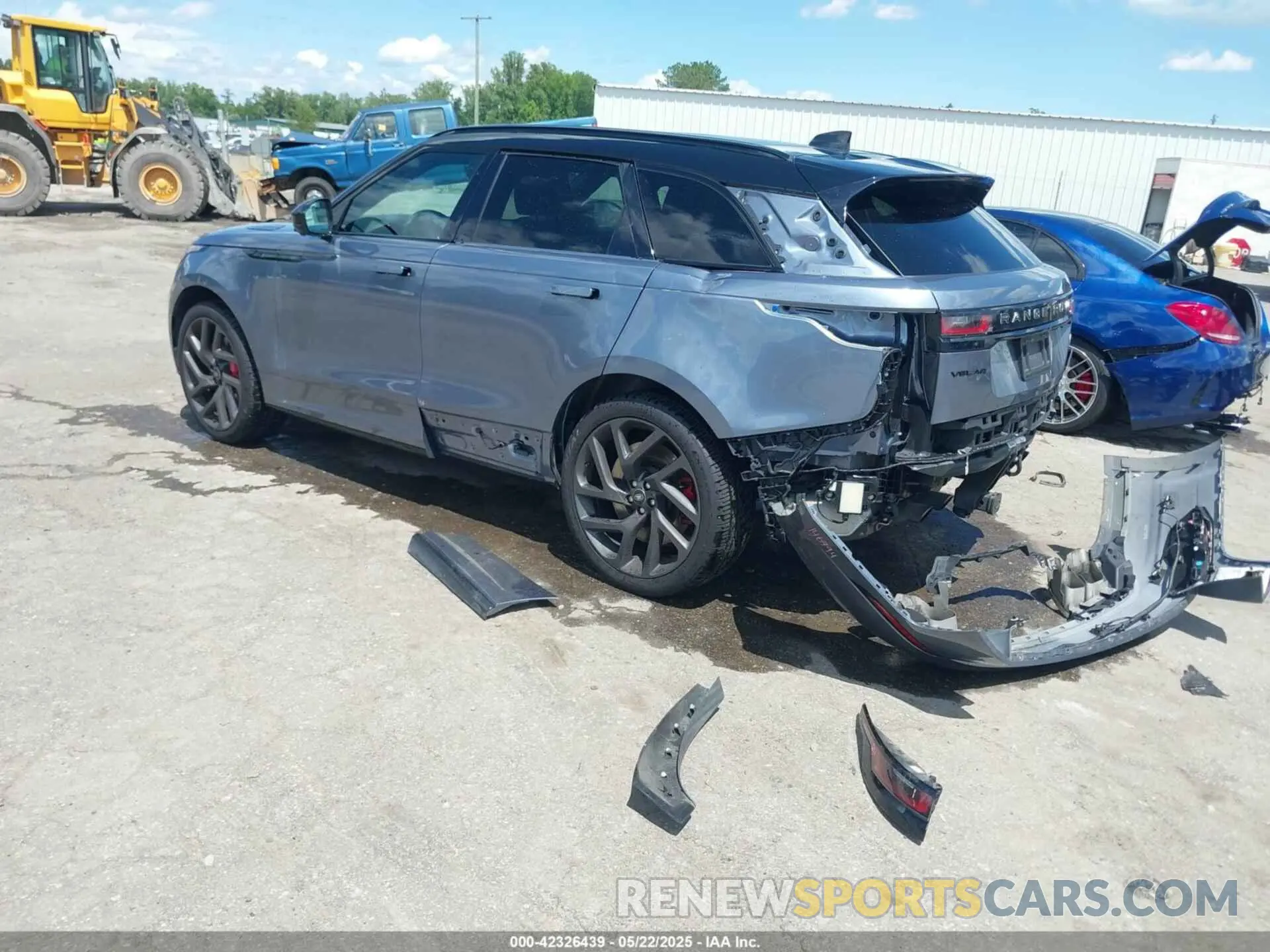 3 Photograph of a damaged car SALYU2EE1LA258140 LAND ROVER RANGE ROVER VELAR 2020