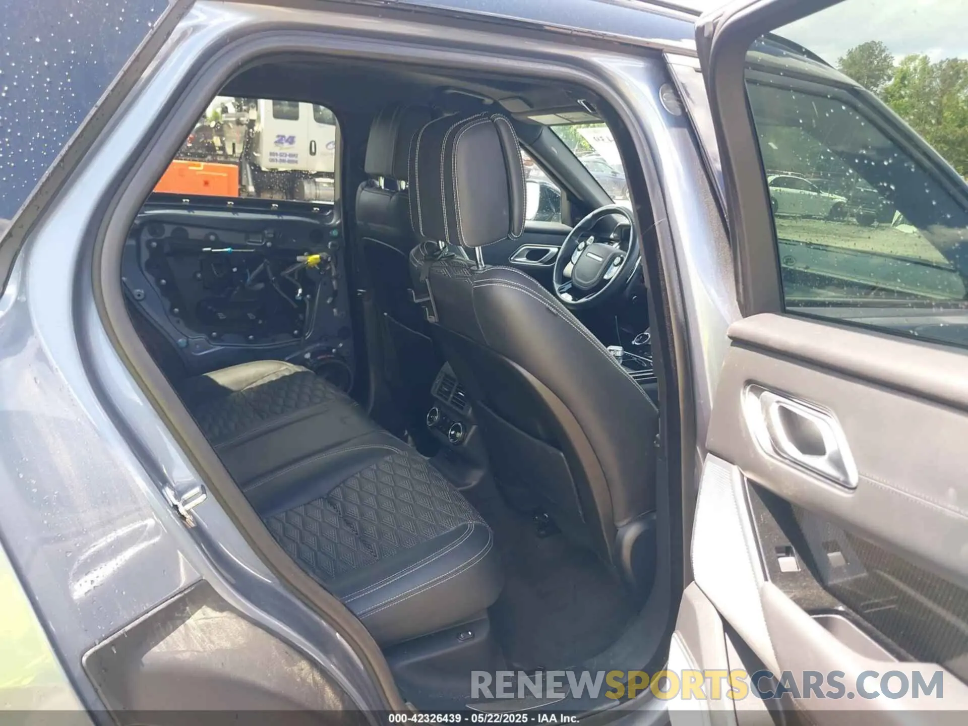 8 Photograph of a damaged car SALYU2EE1LA258140 LAND ROVER RANGE ROVER VELAR 2020