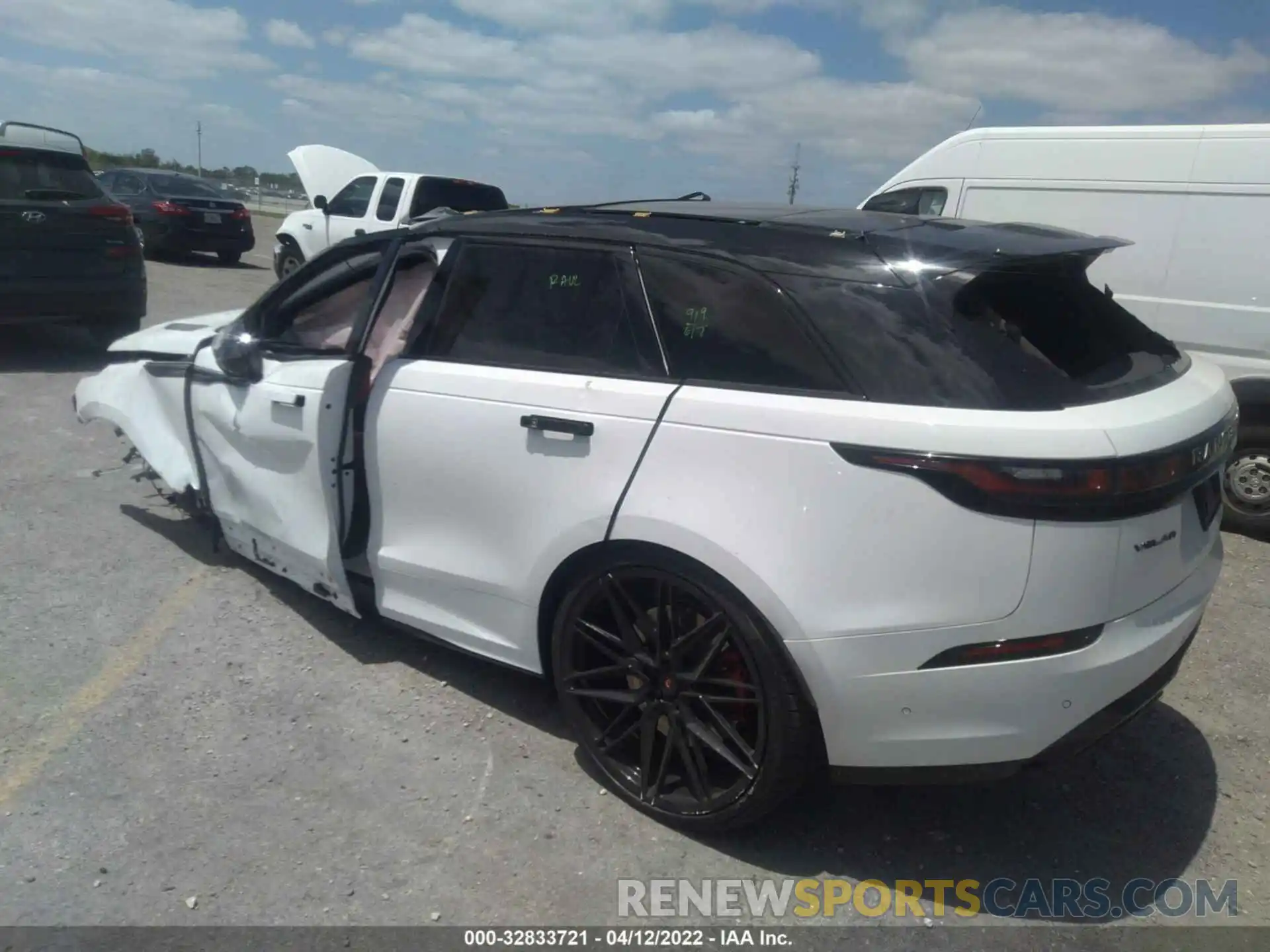 3 Photograph of a damaged car SALYU2EE2LA266165 LAND ROVER RANGE ROVER VELAR 2020