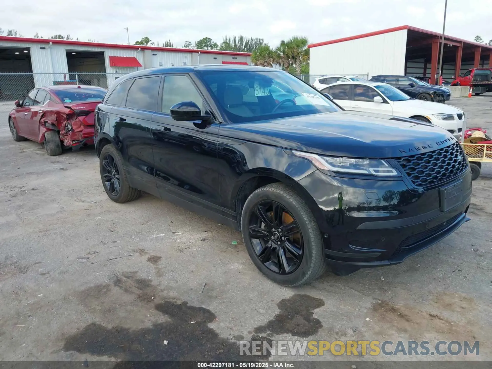1 Photograph of a damaged car SALYJ2EX0MA326505 LAND ROVER RANGE ROVER VELAR 2021