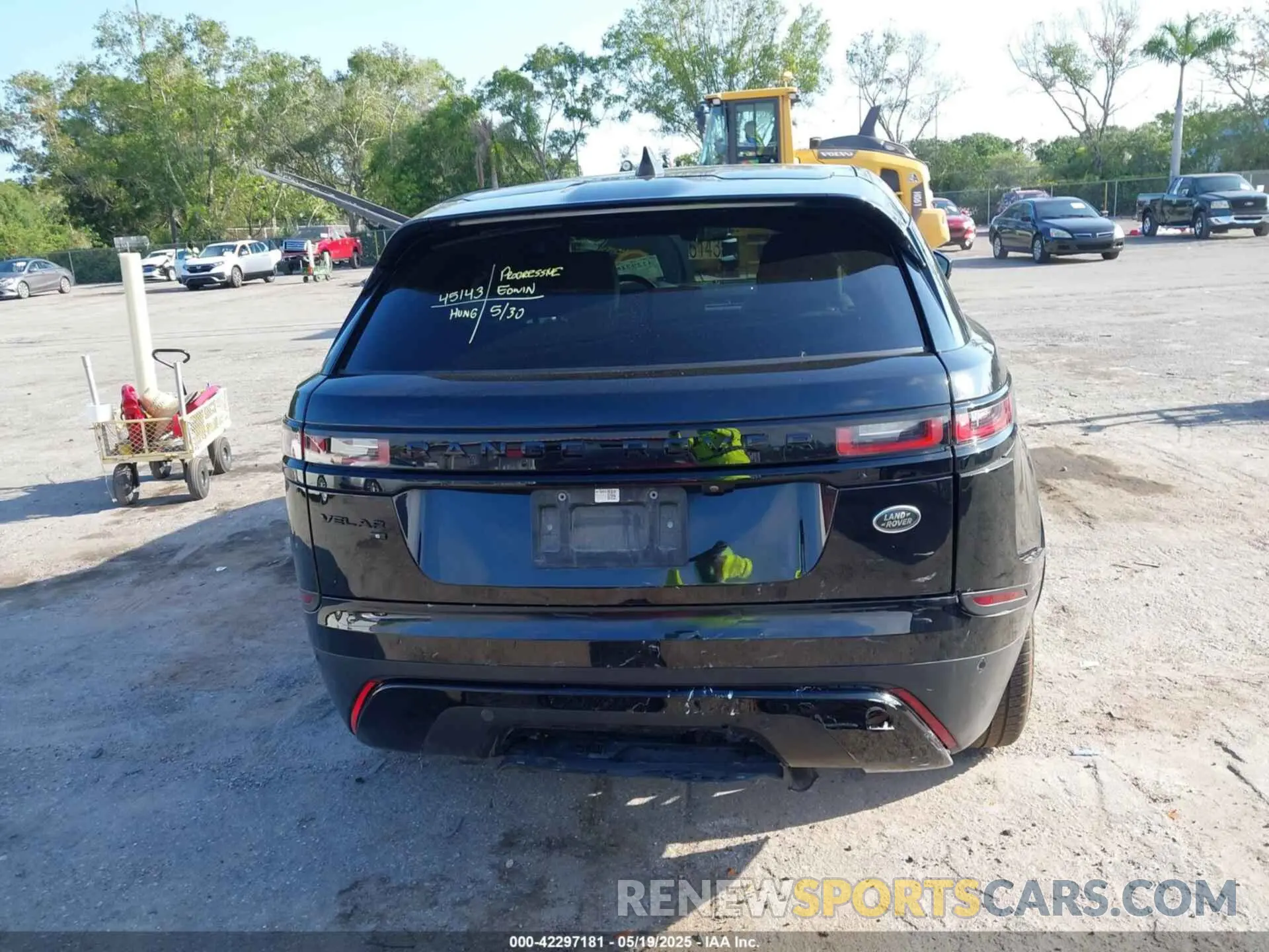 16 Photograph of a damaged car SALYJ2EX0MA326505 LAND ROVER RANGE ROVER VELAR 2021
