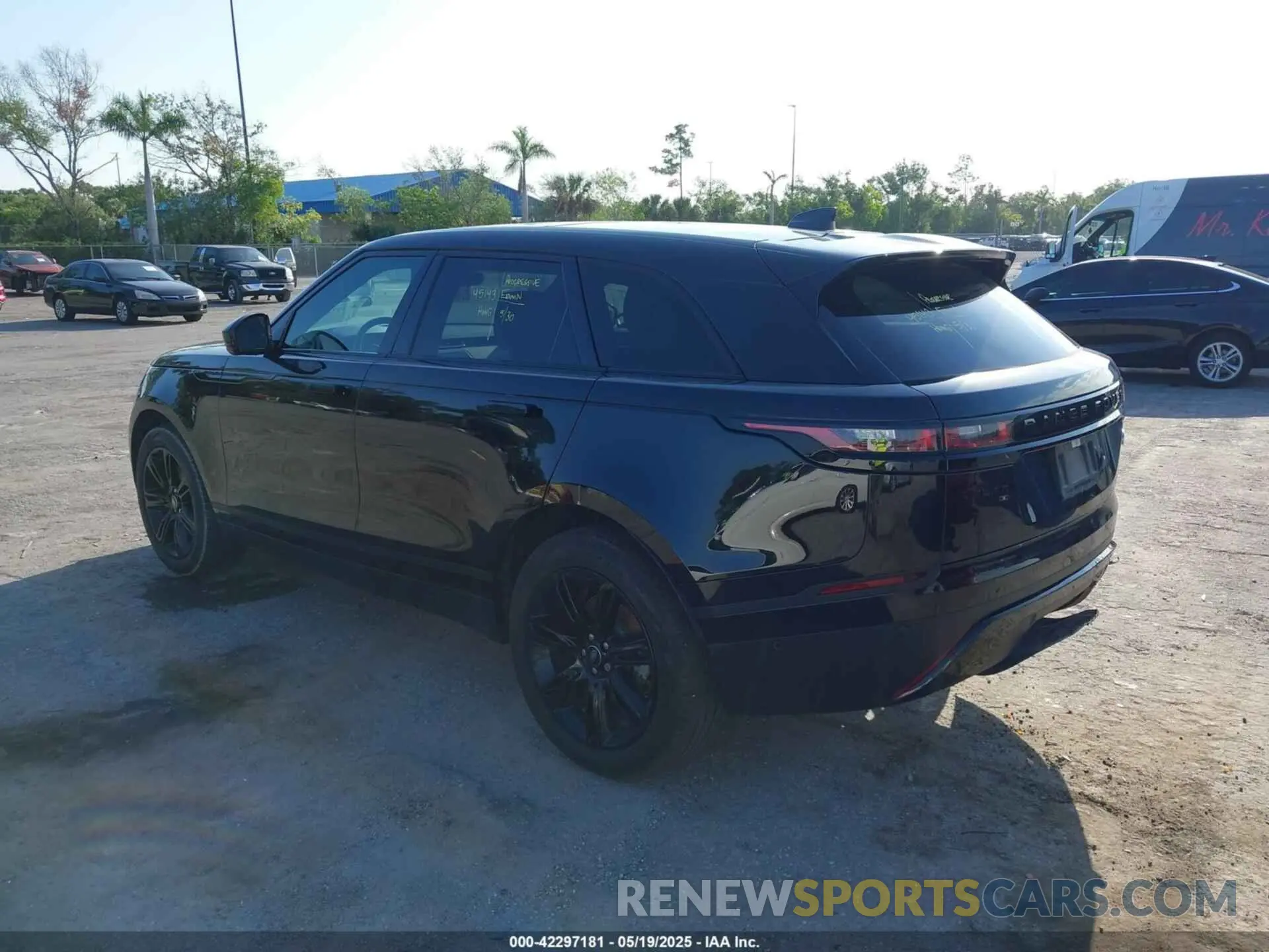 3 Photograph of a damaged car SALYJ2EX0MA326505 LAND ROVER RANGE ROVER VELAR 2021