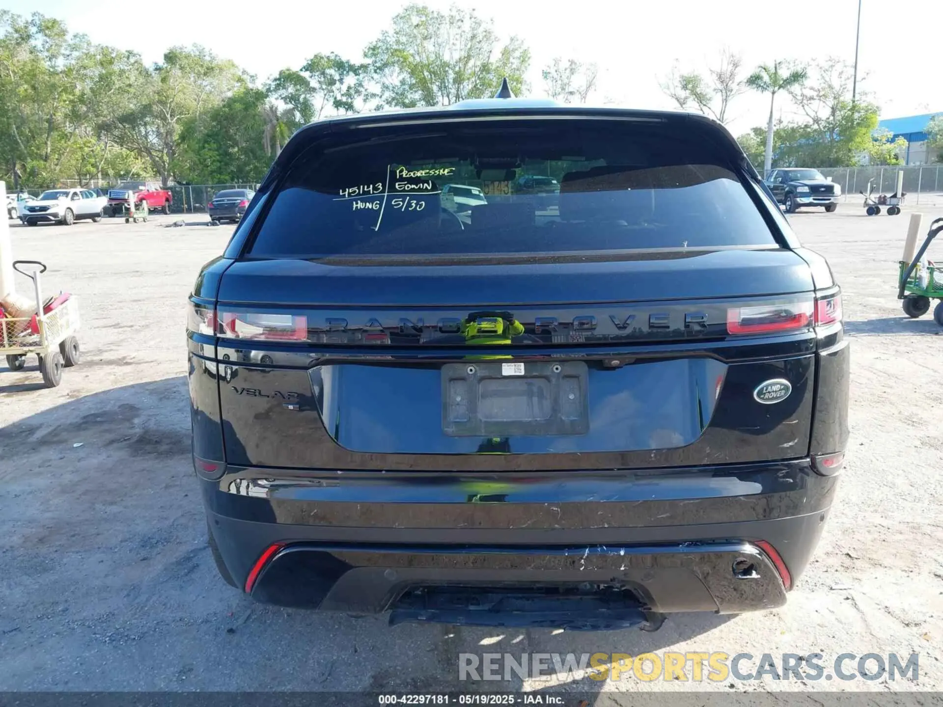 6 Photograph of a damaged car SALYJ2EX0MA326505 LAND ROVER RANGE ROVER VELAR 2021