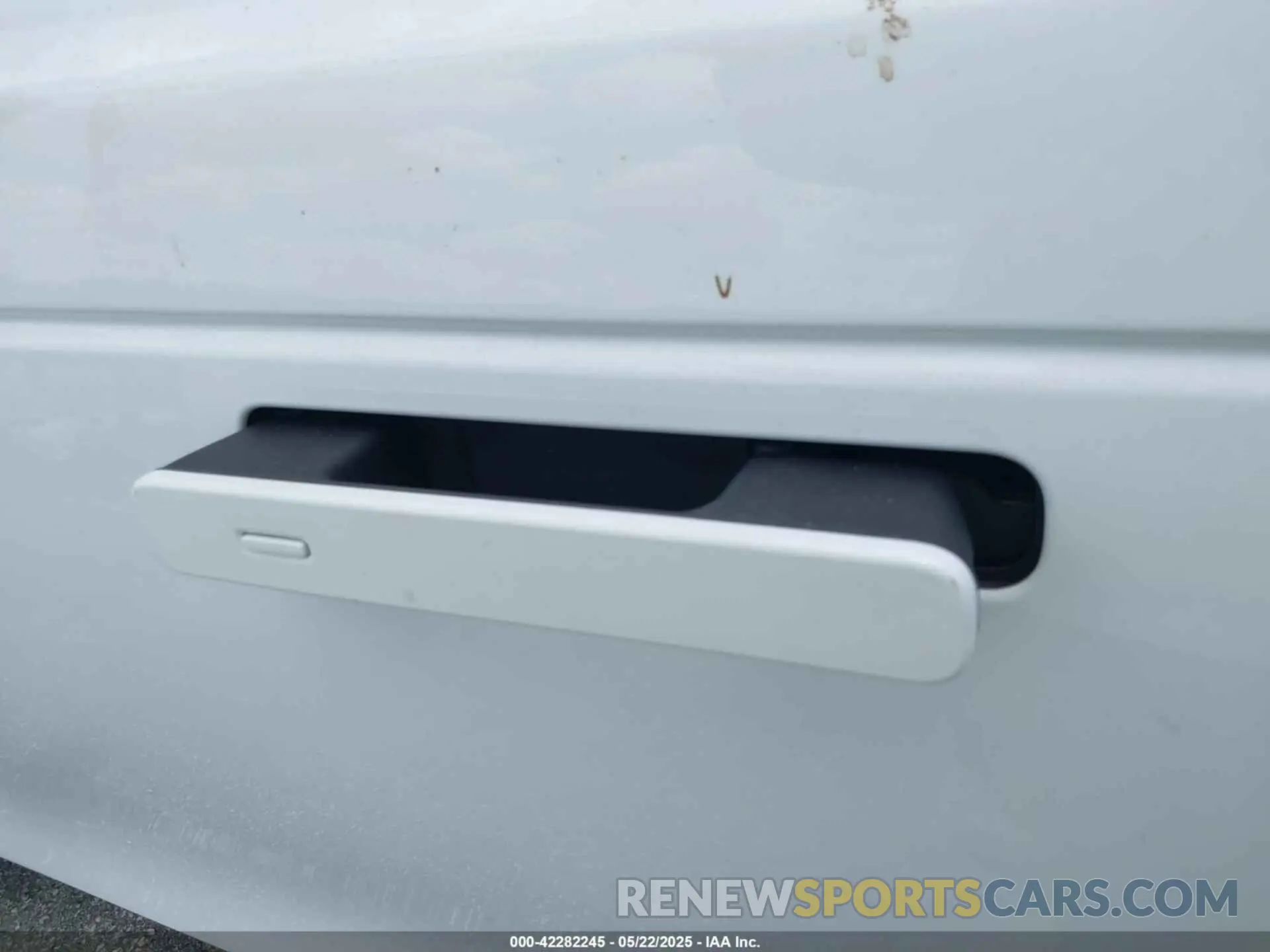 6 Photograph of a damaged car SALYJ2EX9MA307337 LAND ROVER RANGE ROVER VELAR 2021