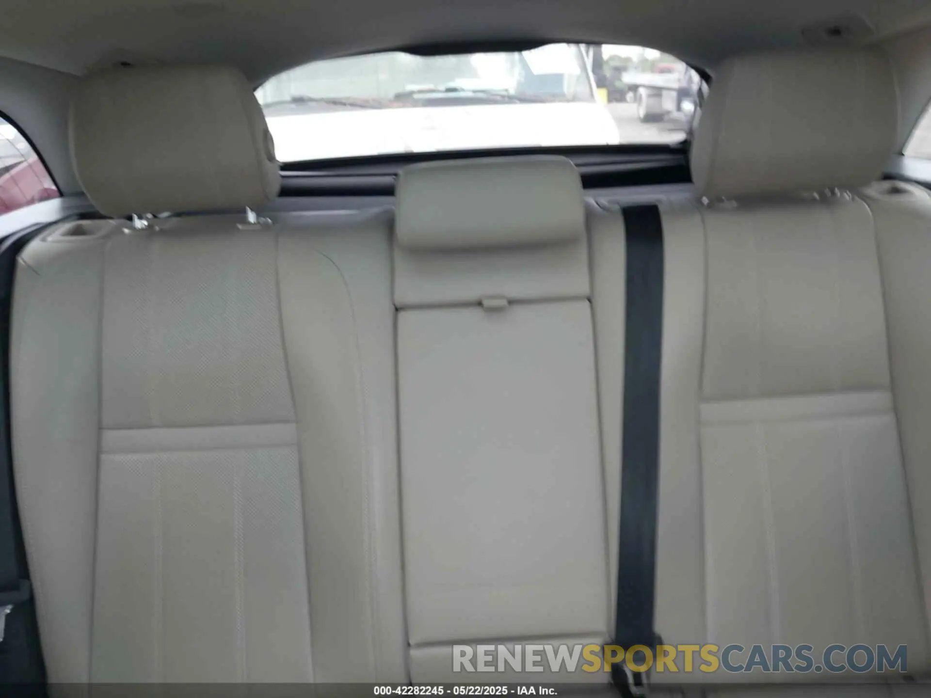 8 Photograph of a damaged car SALYJ2EX9MA307337 LAND ROVER RANGE ROVER VELAR 2021