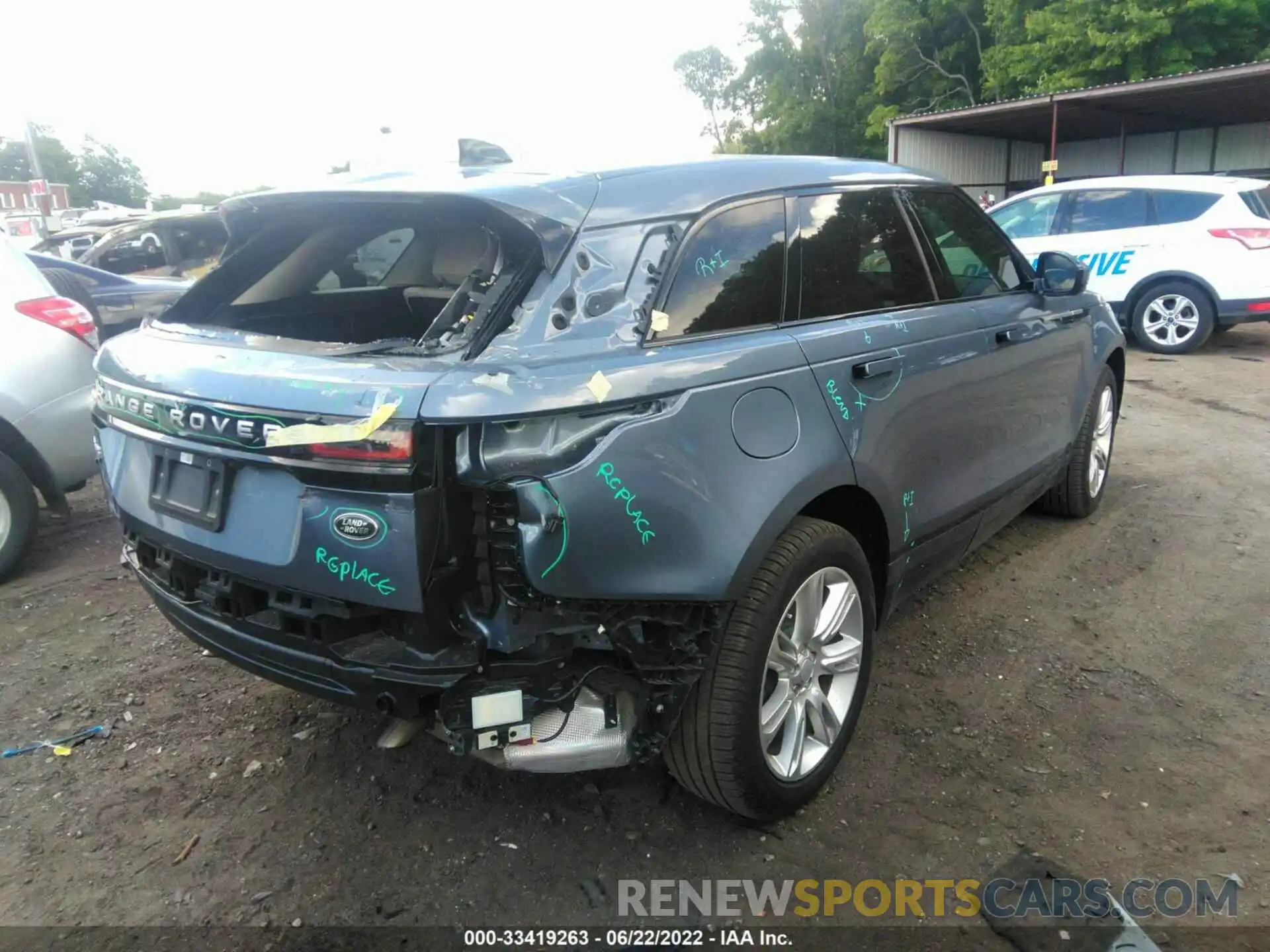 4 Photograph of a damaged car SALYJ2EX9MA317446 LAND ROVER RANGE ROVER VELAR 2021