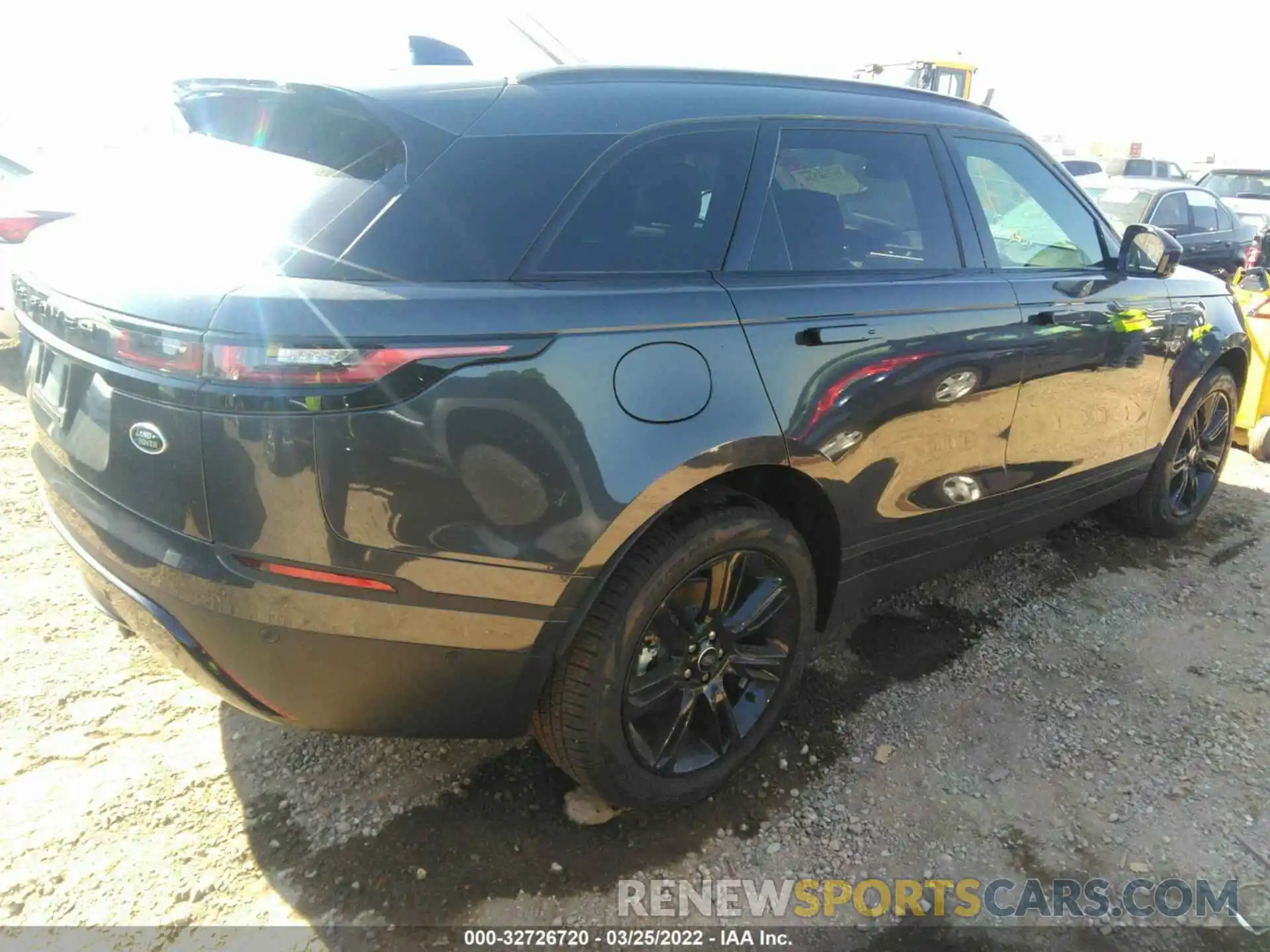 4 Photograph of a damaged car SALYJ2EXXMA325779 LAND ROVER RANGE ROVER VELAR 2021