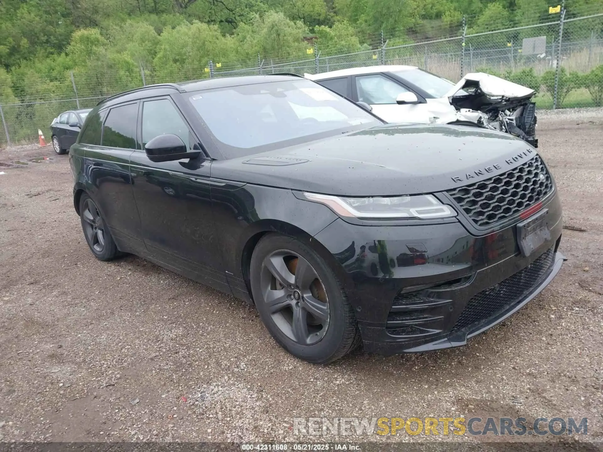 1 Photograph of a damaged car SALYT2EU0MA299368 LAND ROVER RANGE ROVER VELAR 2021