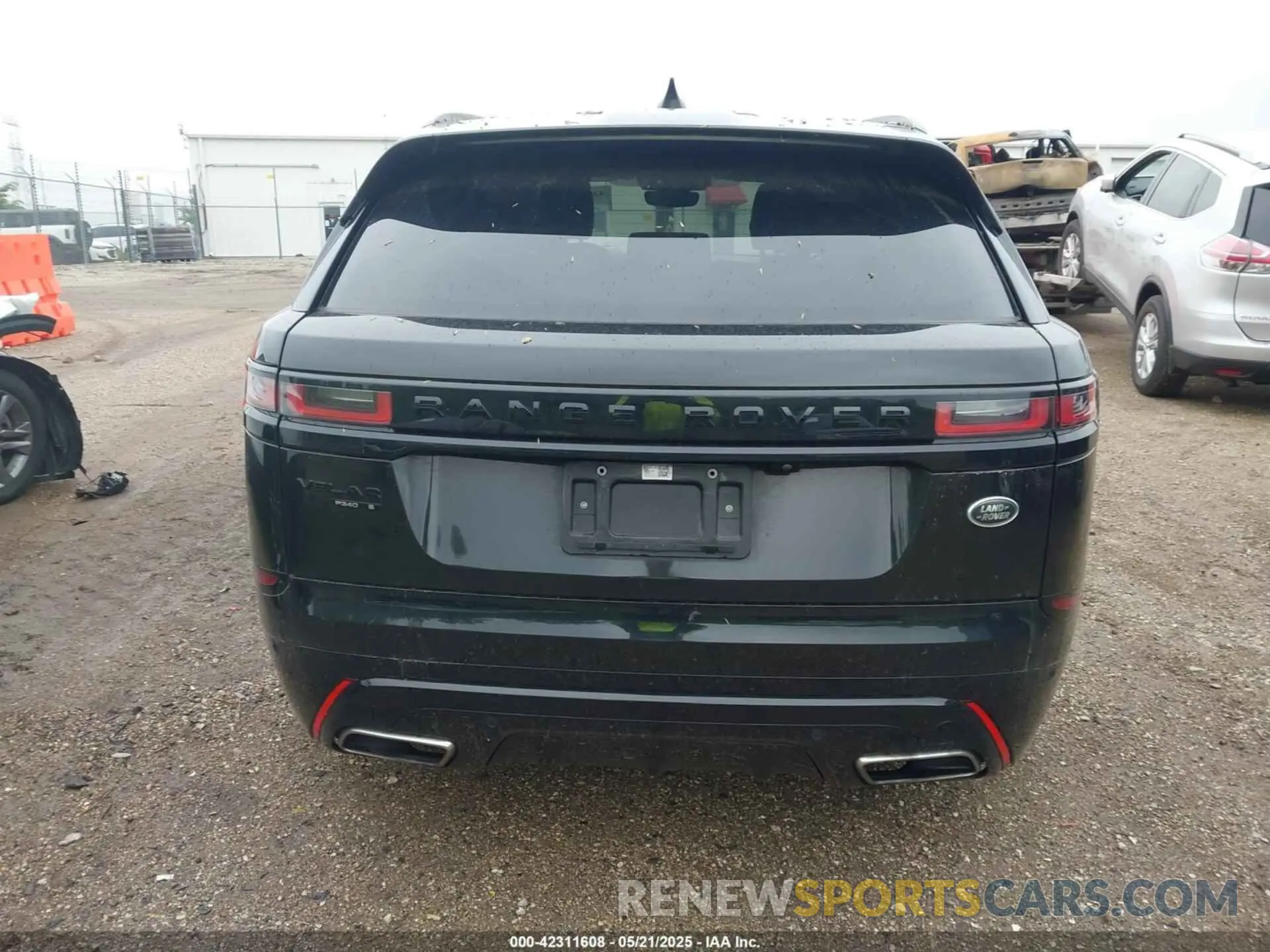 16 Photograph of a damaged car SALYT2EU0MA299368 LAND ROVER RANGE ROVER VELAR 2021