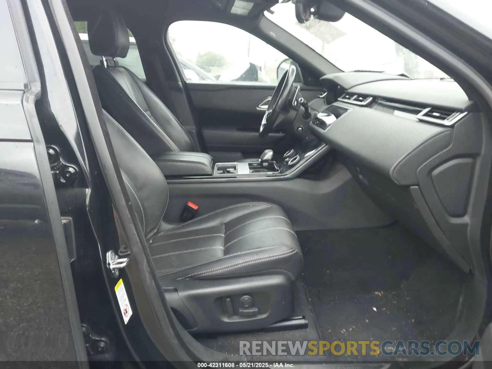 5 Photograph of a damaged car SALYT2EU0MA299368 LAND ROVER RANGE ROVER VELAR 2021