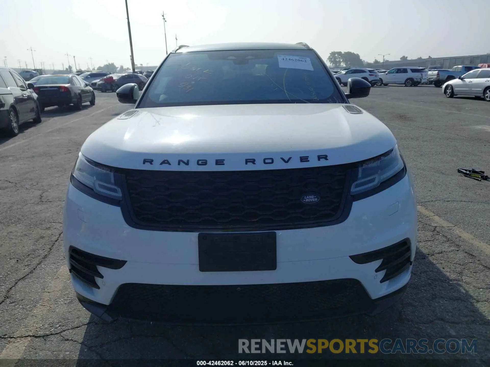 12 Photograph of a damaged car SALYT2EU2MA320866 LAND ROVER RANGE ROVER VELAR 2021