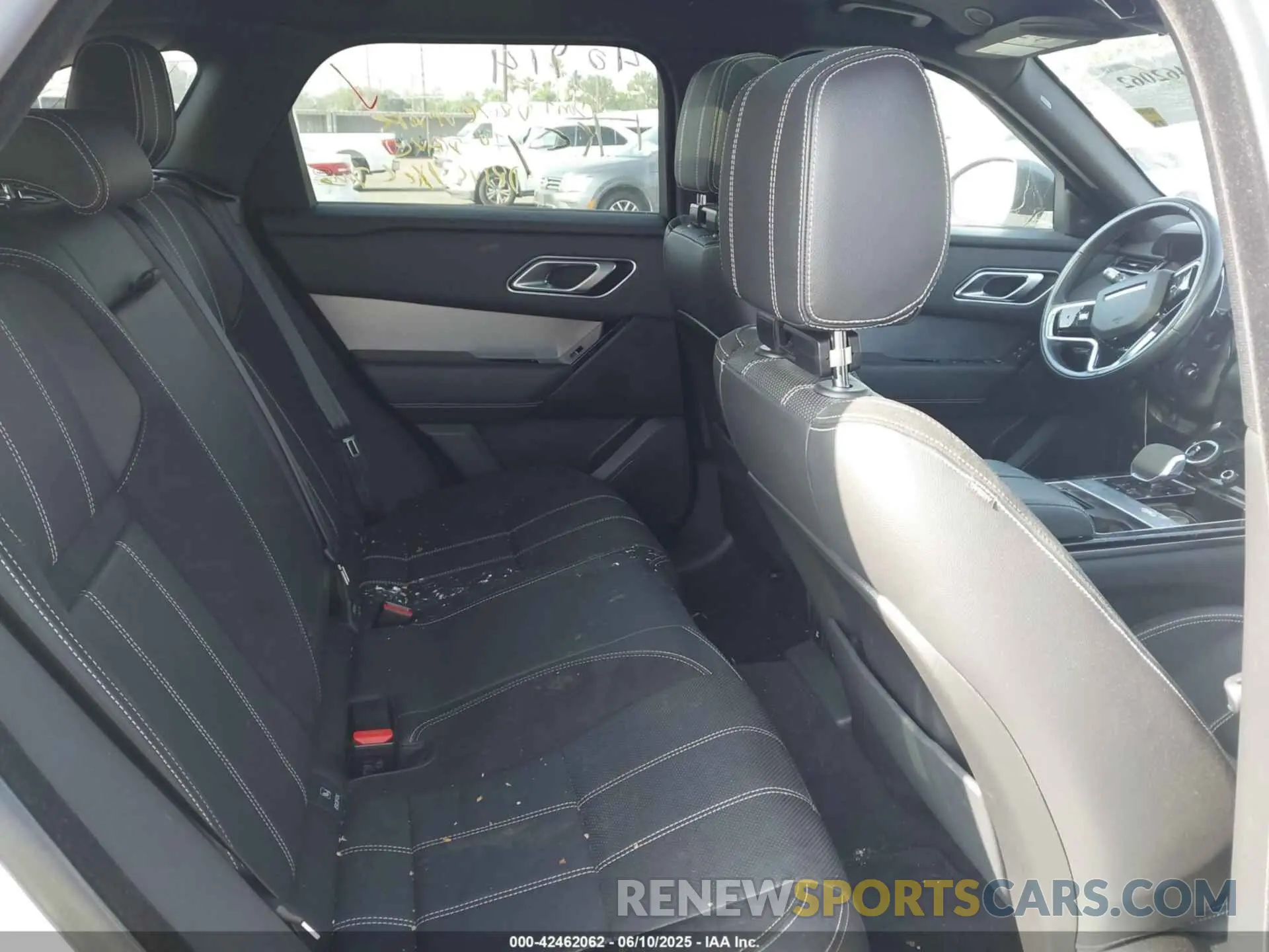 8 Photograph of a damaged car SALYT2EU2MA320866 LAND ROVER RANGE ROVER VELAR 2021