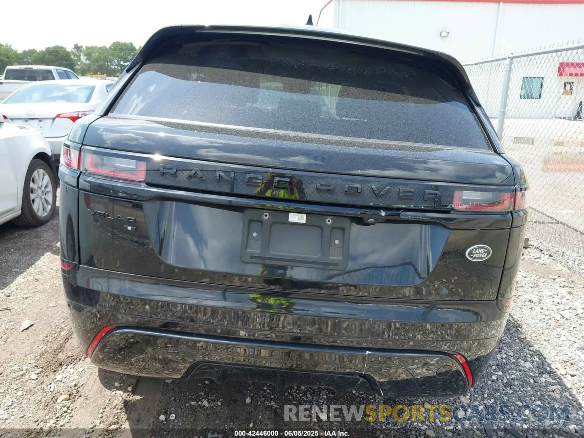15 Photograph of a damaged car SALYT2EX0MA319824 LAND ROVER RANGE ROVER VELAR 2021