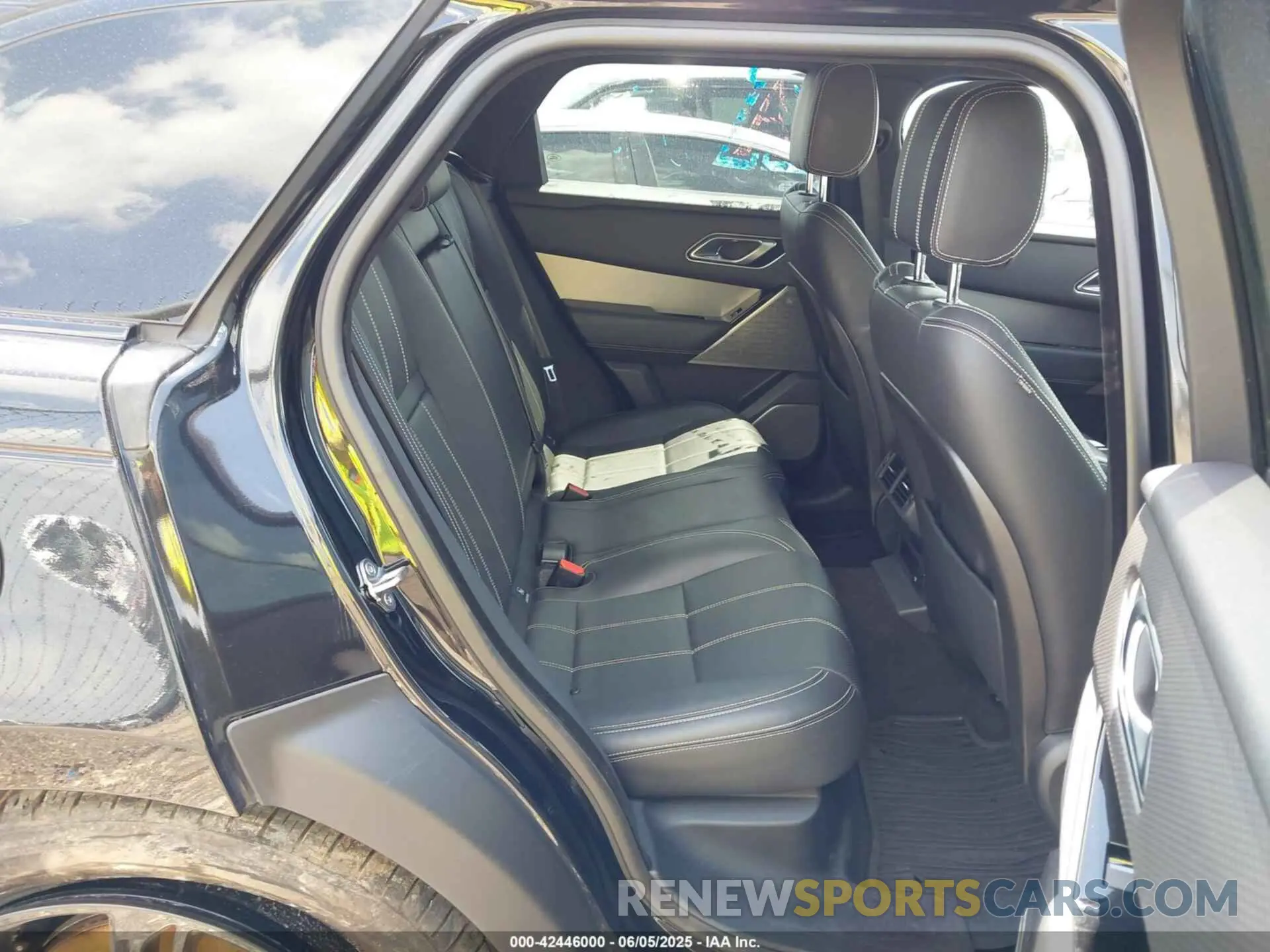 8 Photograph of a damaged car SALYT2EX0MA319824 LAND ROVER RANGE ROVER VELAR 2021