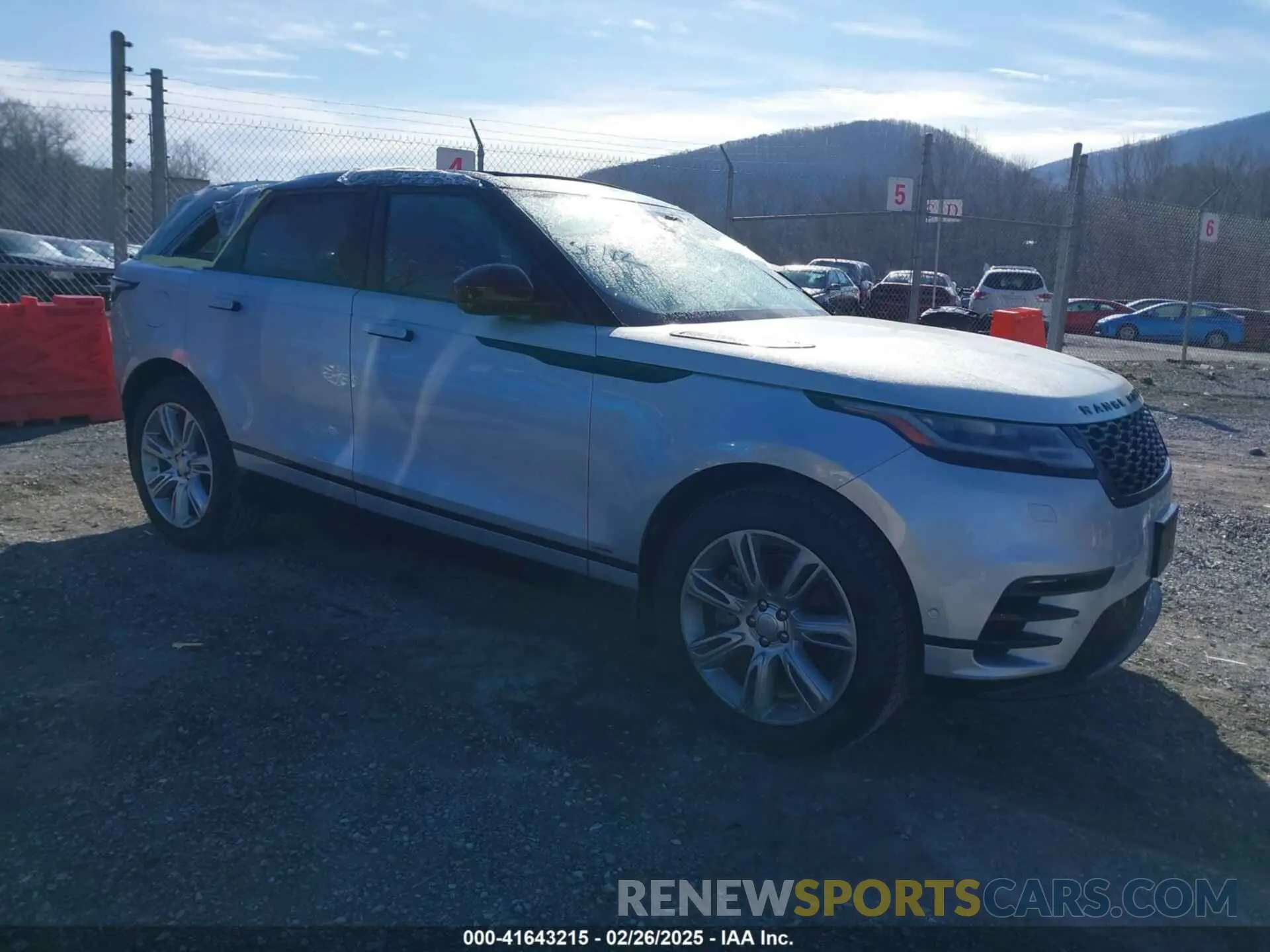 1 Photograph of a damaged car SALYT2EX1MA306855 LAND ROVER RANGE ROVER VELAR 2021