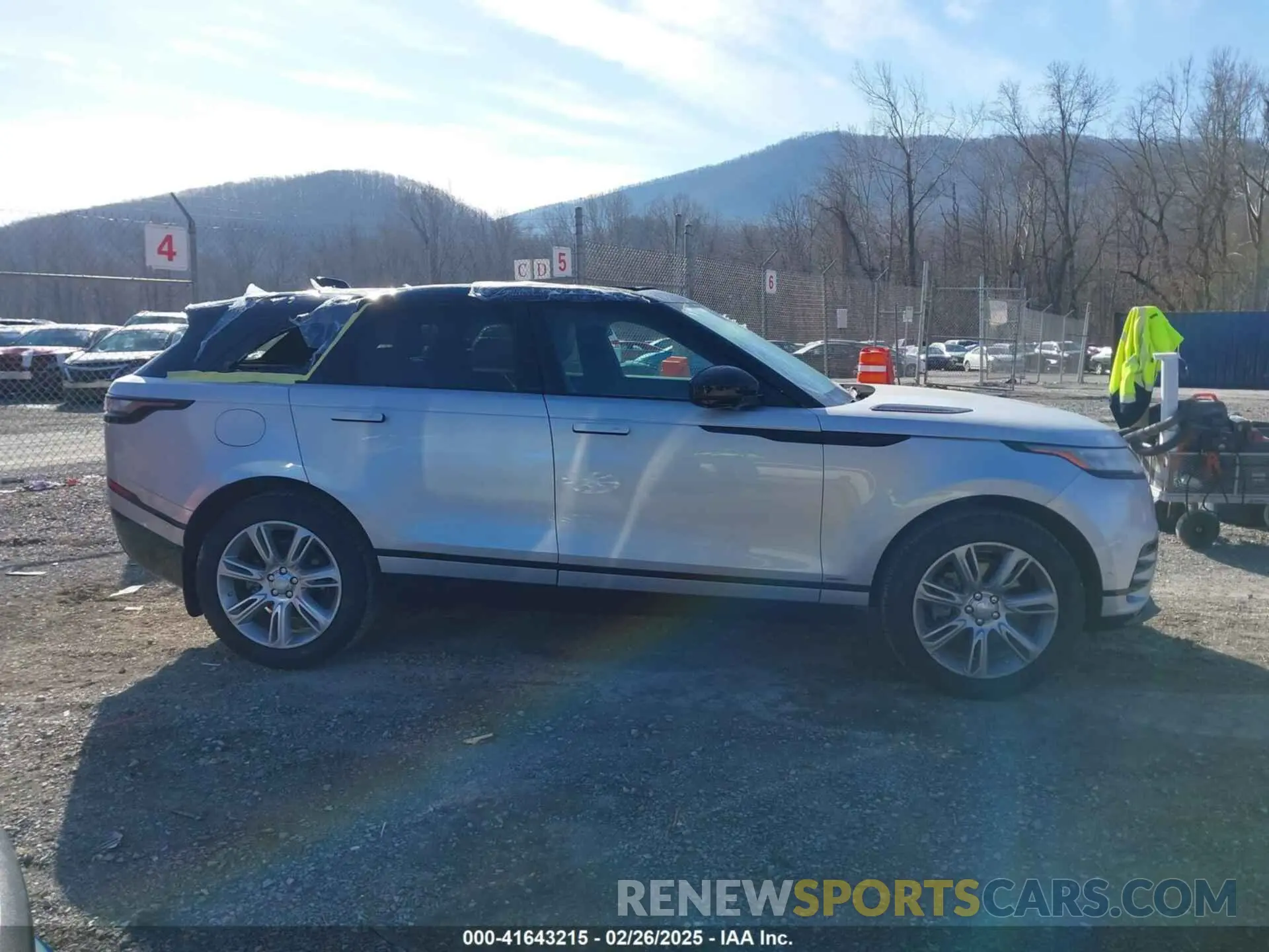 13 Photograph of a damaged car SALYT2EX1MA306855 LAND ROVER RANGE ROVER VELAR 2021