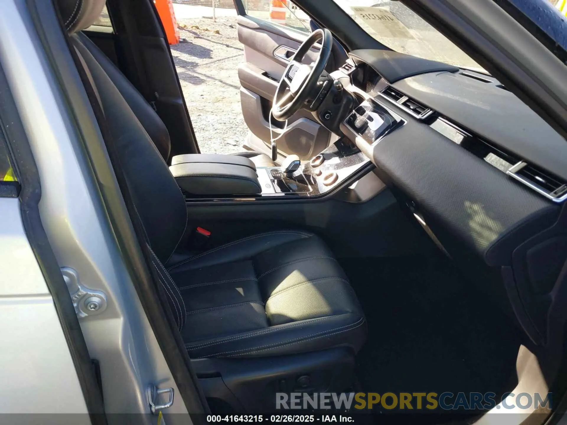 5 Photograph of a damaged car SALYT2EX1MA306855 LAND ROVER RANGE ROVER VELAR 2021