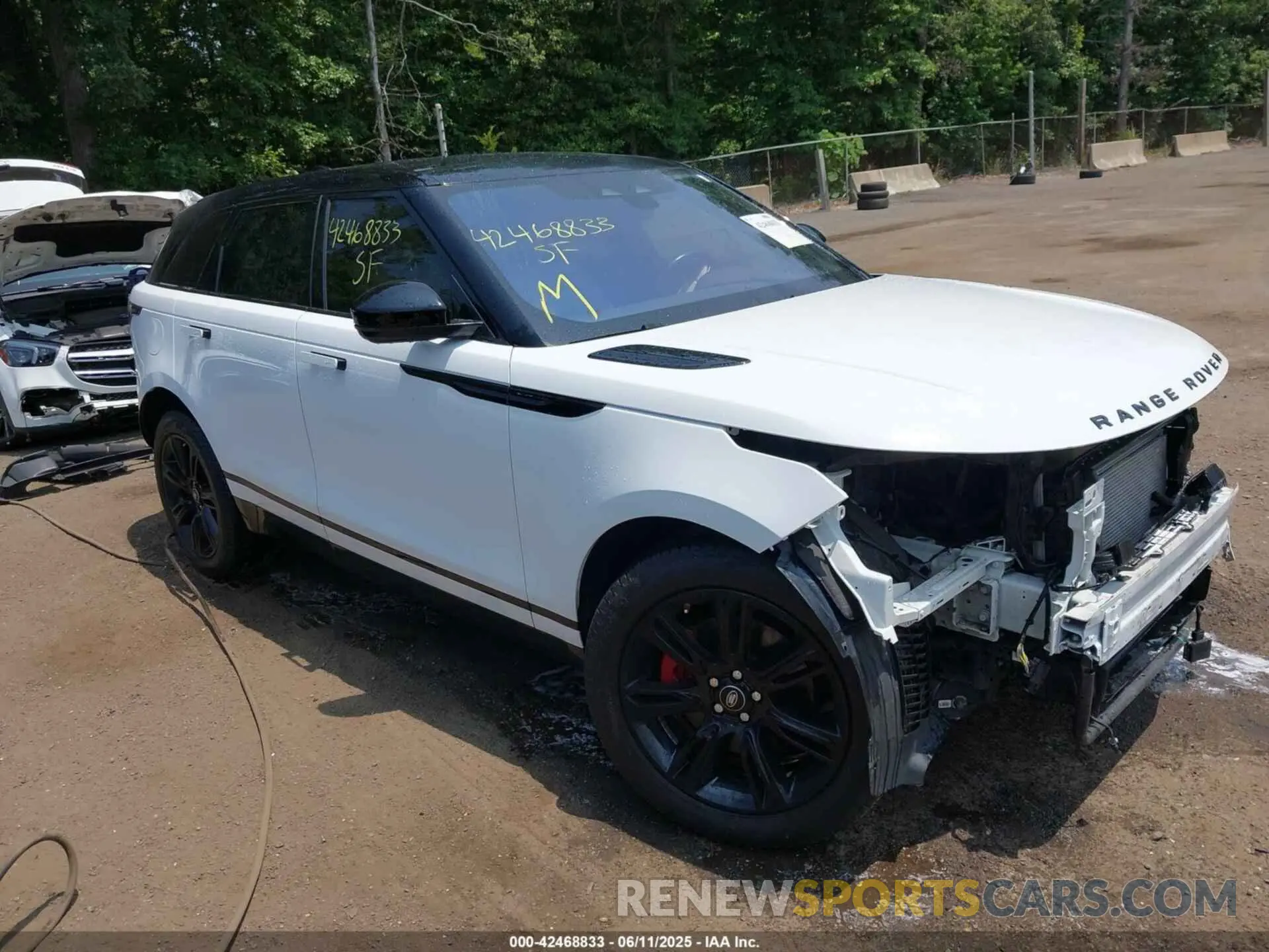 1 Photograph of a damaged car SALYT2EX2MA307478 LAND ROVER RANGE ROVER VELAR 2021