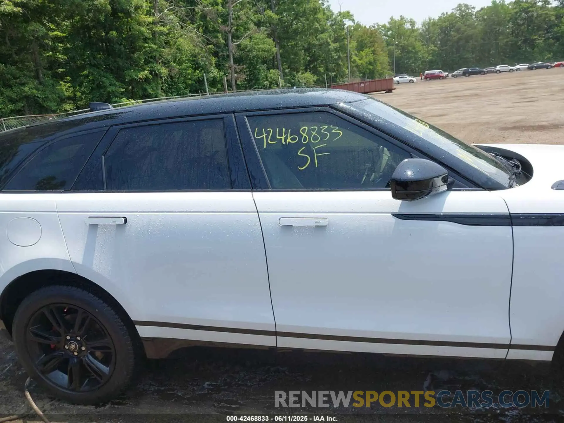 13 Photograph of a damaged car SALYT2EX2MA307478 LAND ROVER RANGE ROVER VELAR 2021