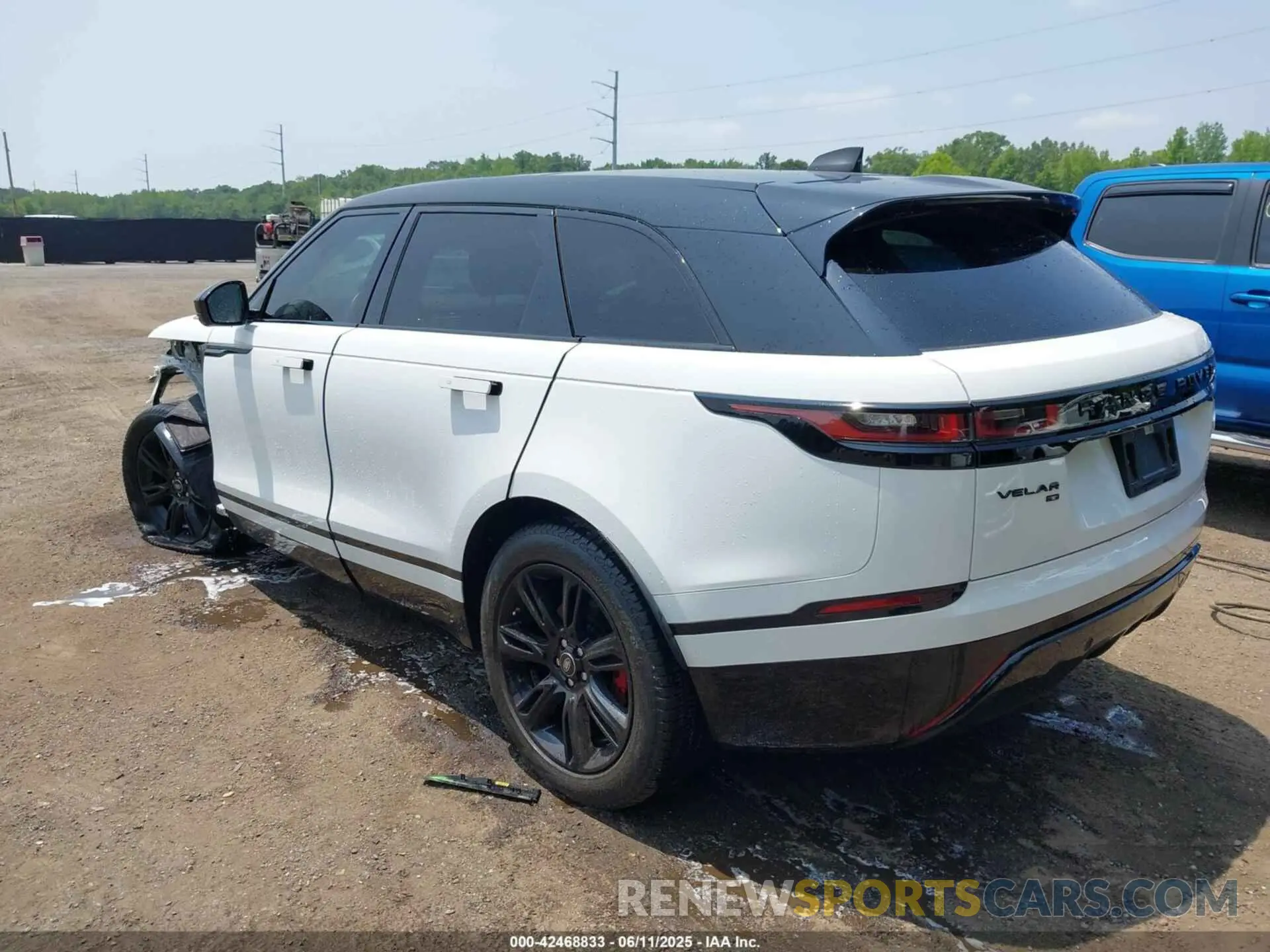 3 Photograph of a damaged car SALYT2EX2MA307478 LAND ROVER RANGE ROVER VELAR 2021