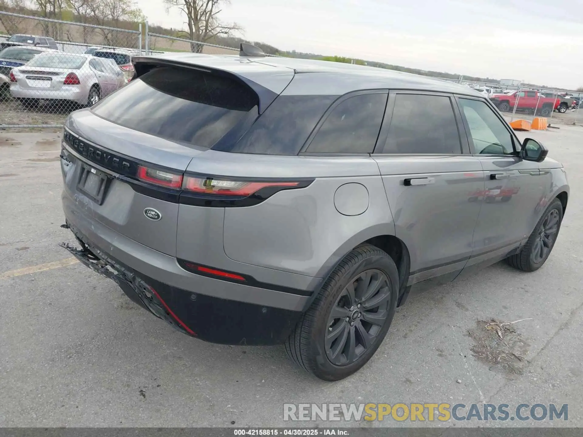 18 Photograph of a damaged car SALYT2EX3MA320305 LAND ROVER RANGE ROVER VELAR 2021
