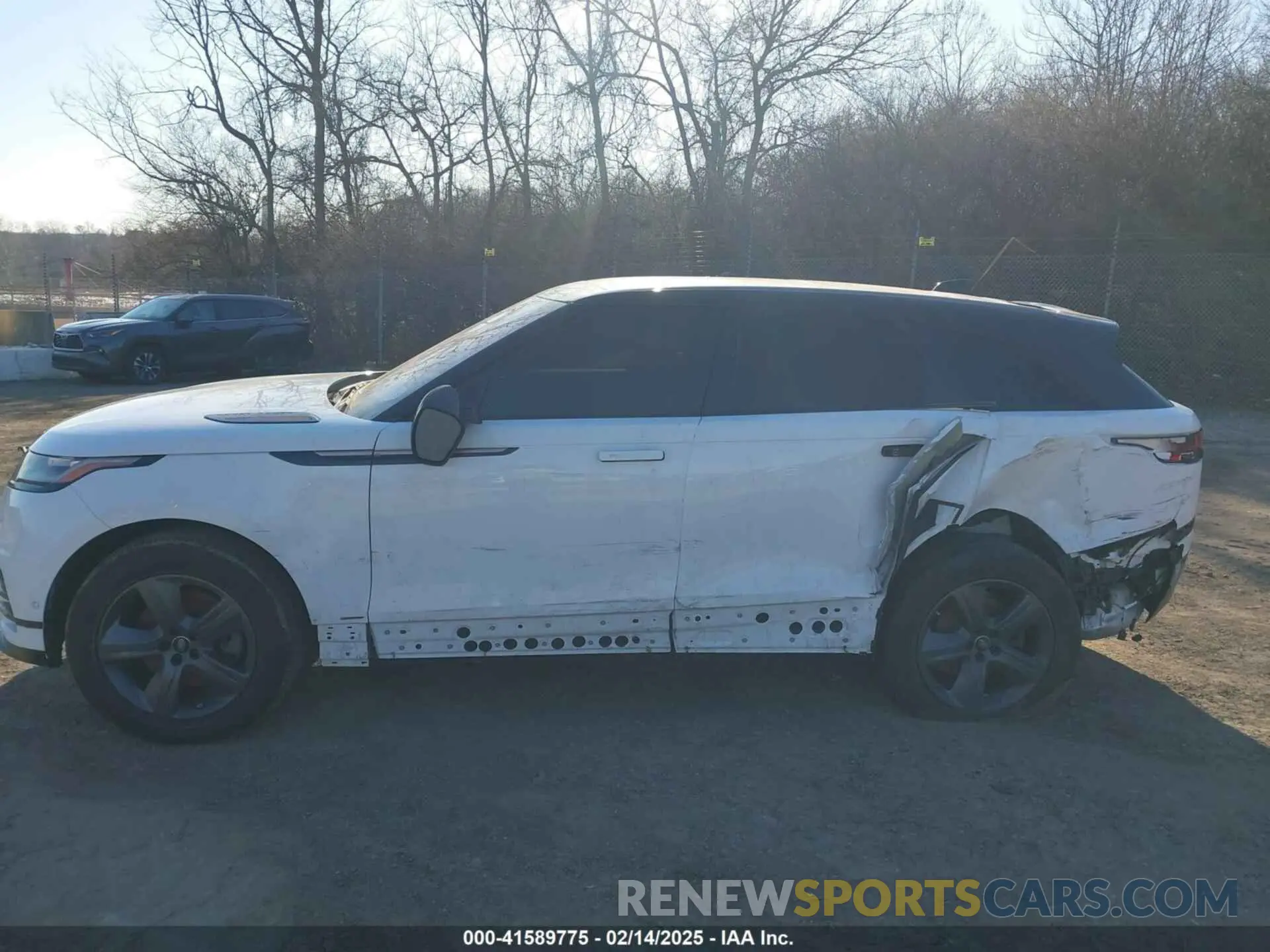 13 Photograph of a damaged car SALYT2EX5MA300136 LAND ROVER RANGE ROVER VELAR 2021