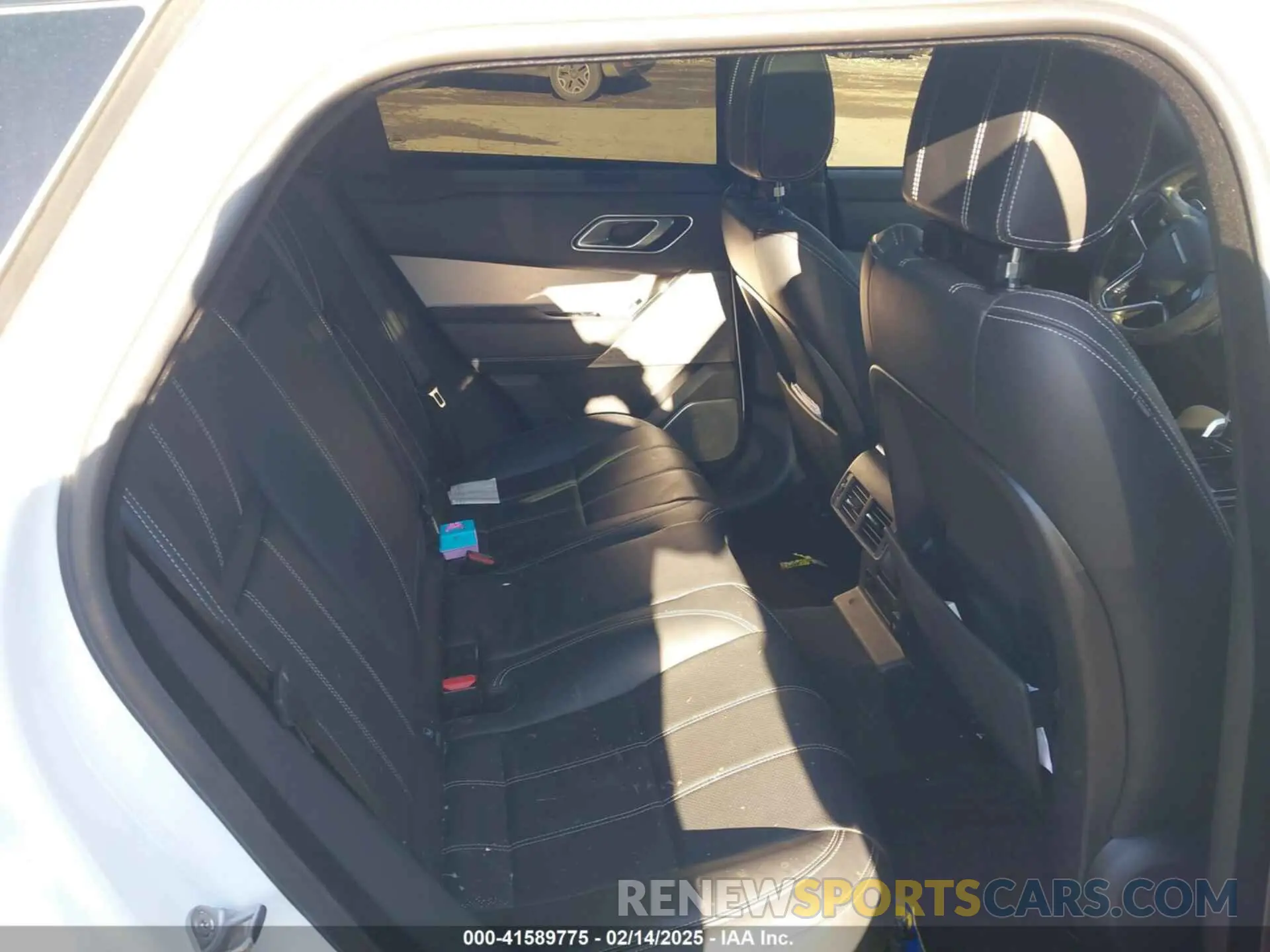 8 Photograph of a damaged car SALYT2EX5MA300136 LAND ROVER RANGE ROVER VELAR 2021