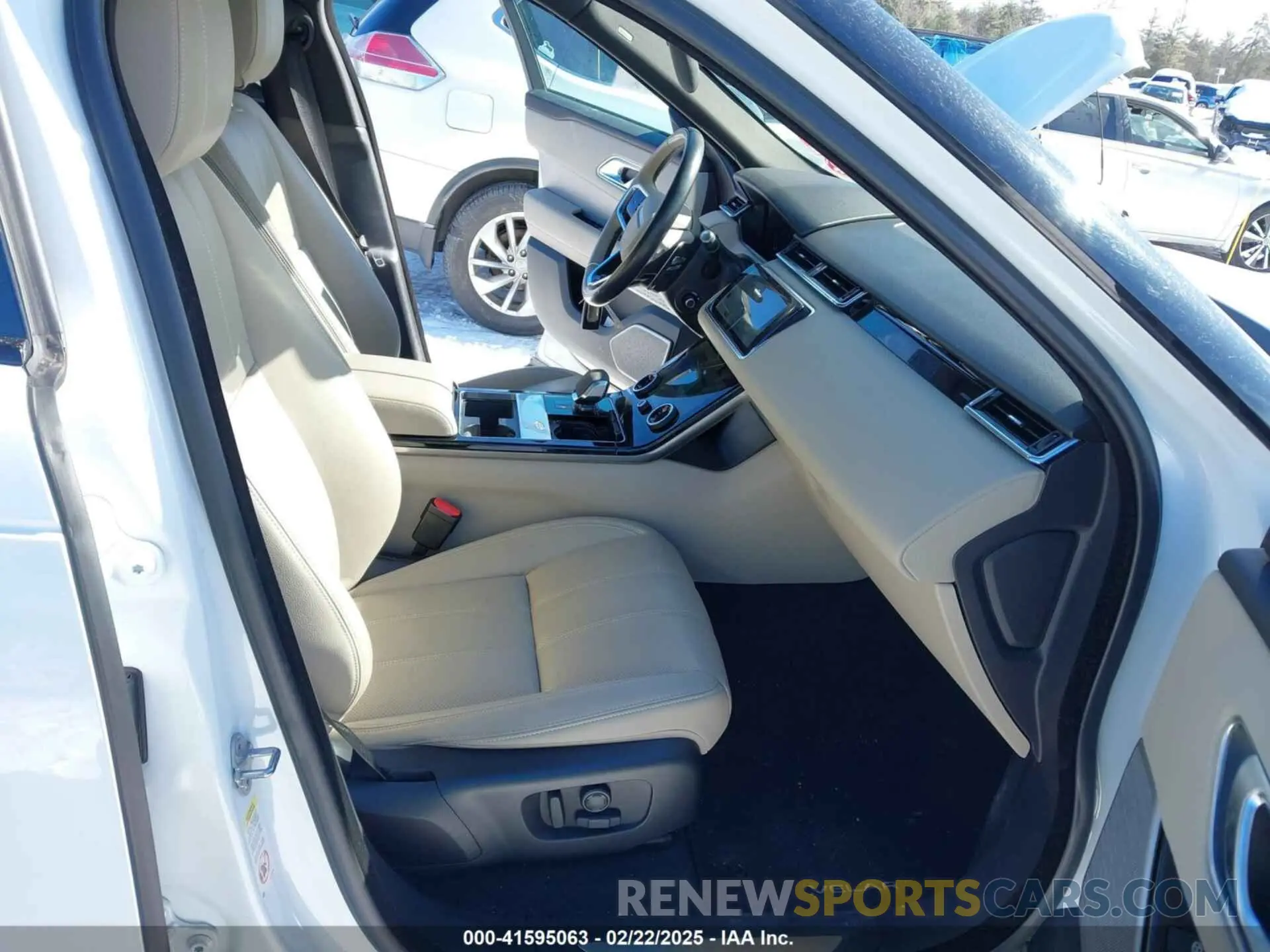 5 Photograph of a damaged car SALYT2EX7MA313339 LAND ROVER RANGE ROVER VELAR 2021