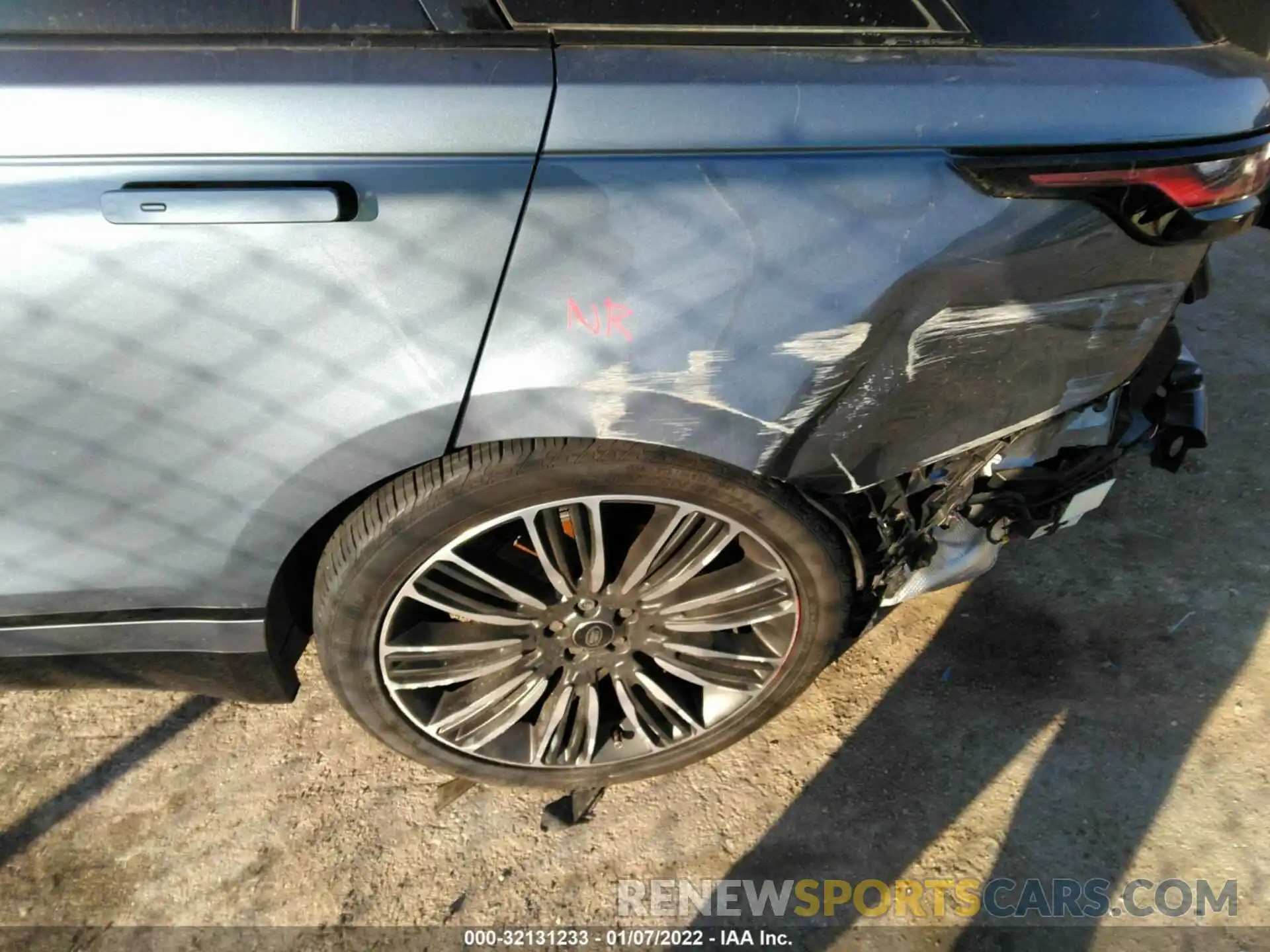 13 Photograph of a damaged car SALYT2EX7MA321828 LAND ROVER RANGE ROVER VELAR 2021