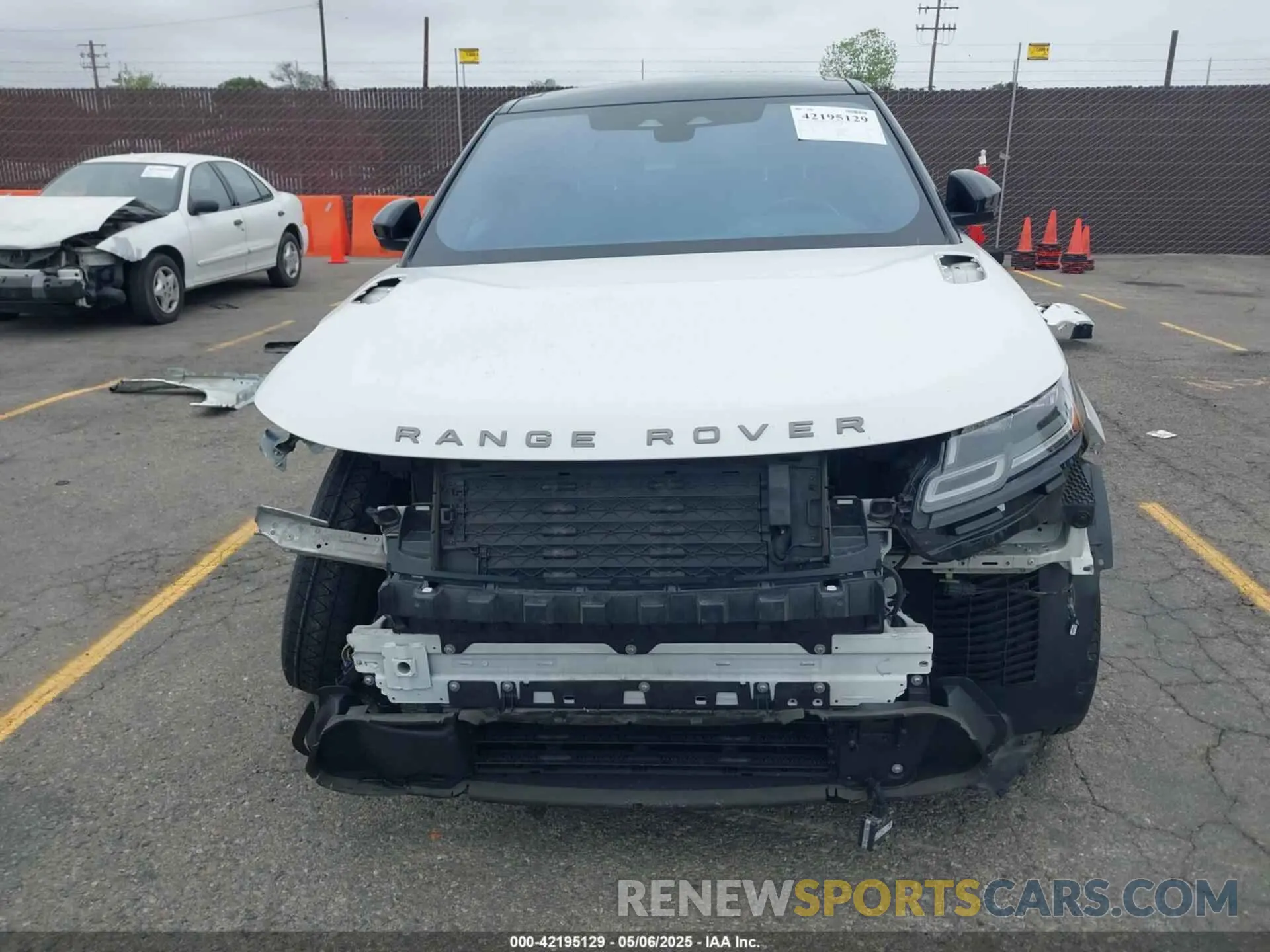 12 Photograph of a damaged car SALYT2EXXMA314324 LAND ROVER RANGE ROVER VELAR 2021